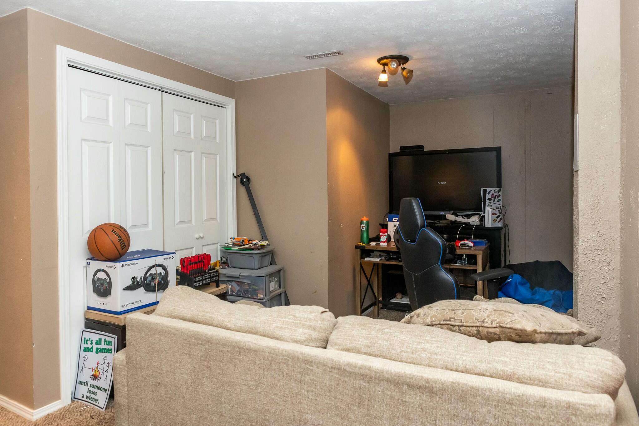 1513 West Meadow Avenue Property Photo 34