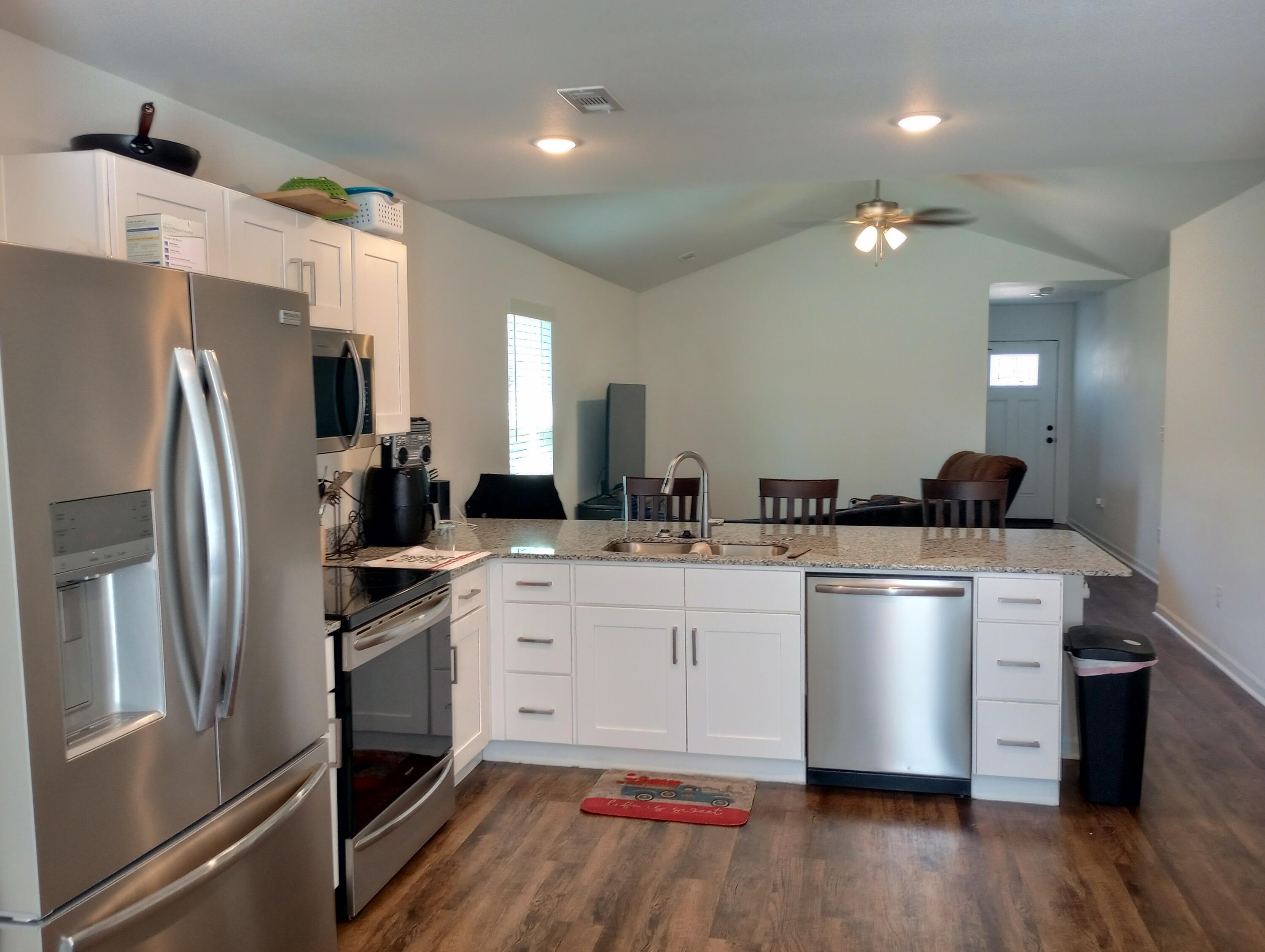 2802 Salem Street Property Photo 8