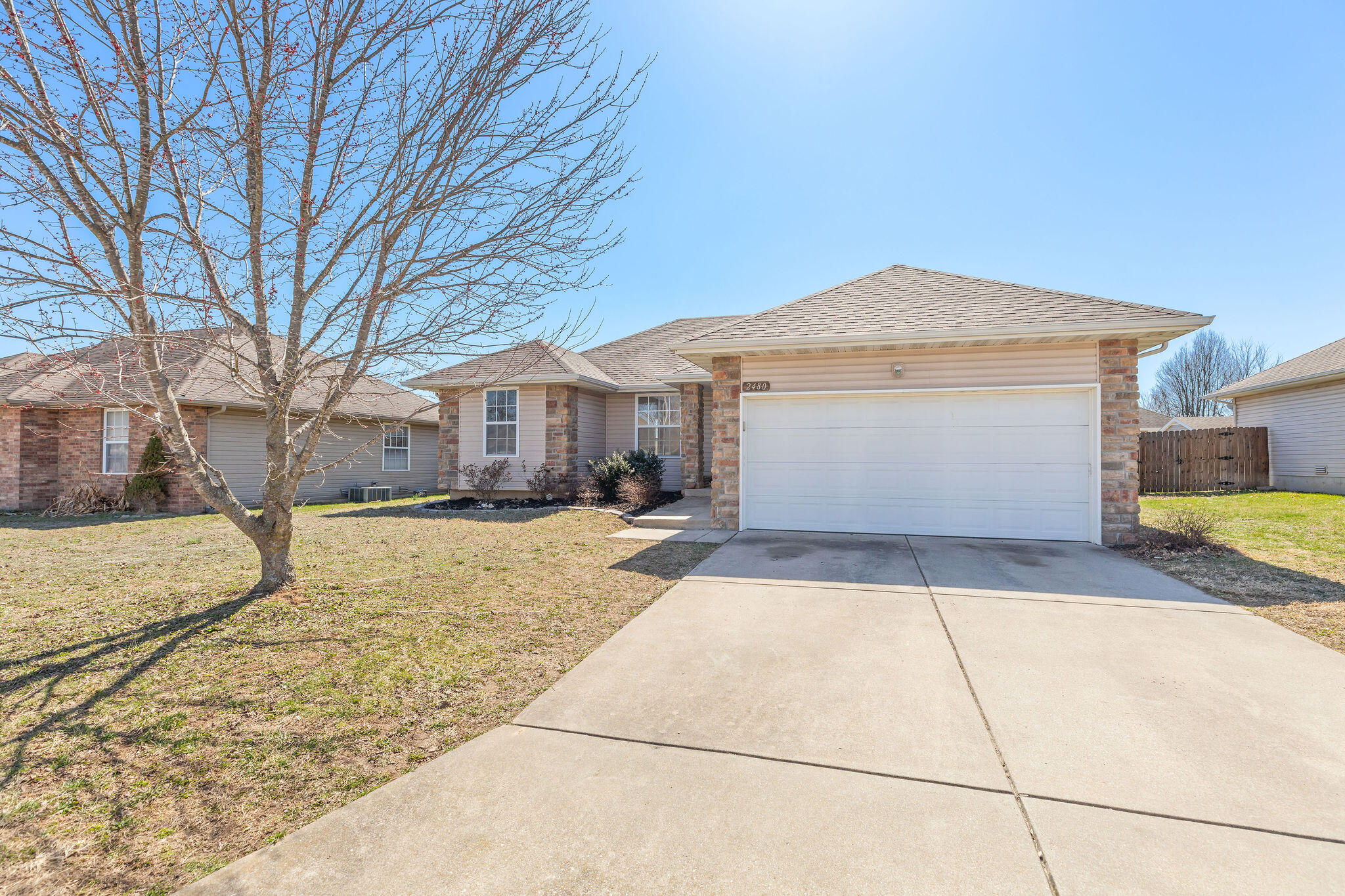 2480 West Brook Ridge Street Property Photo 2