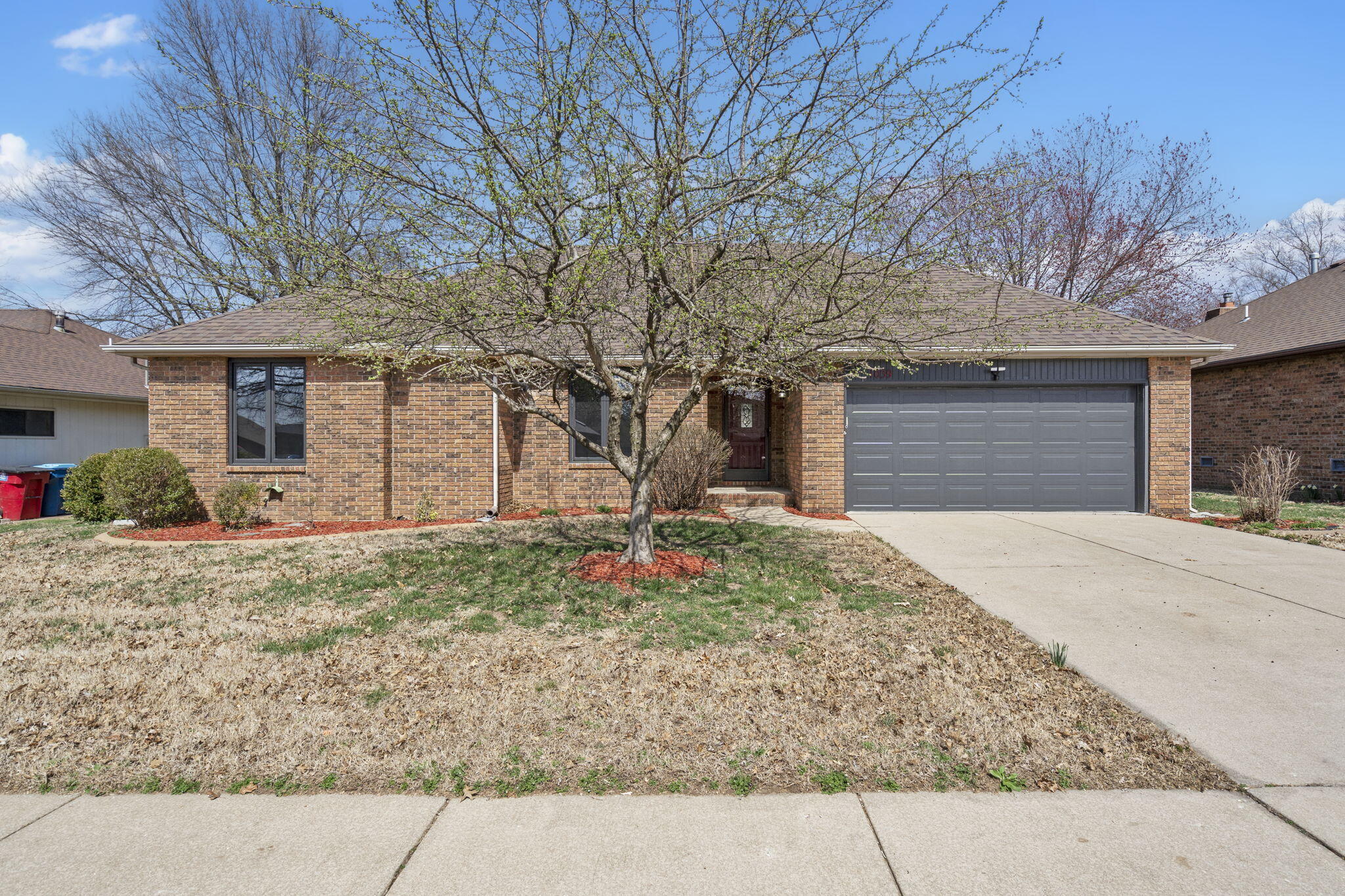 1039 West Maplewood Street Property Photo