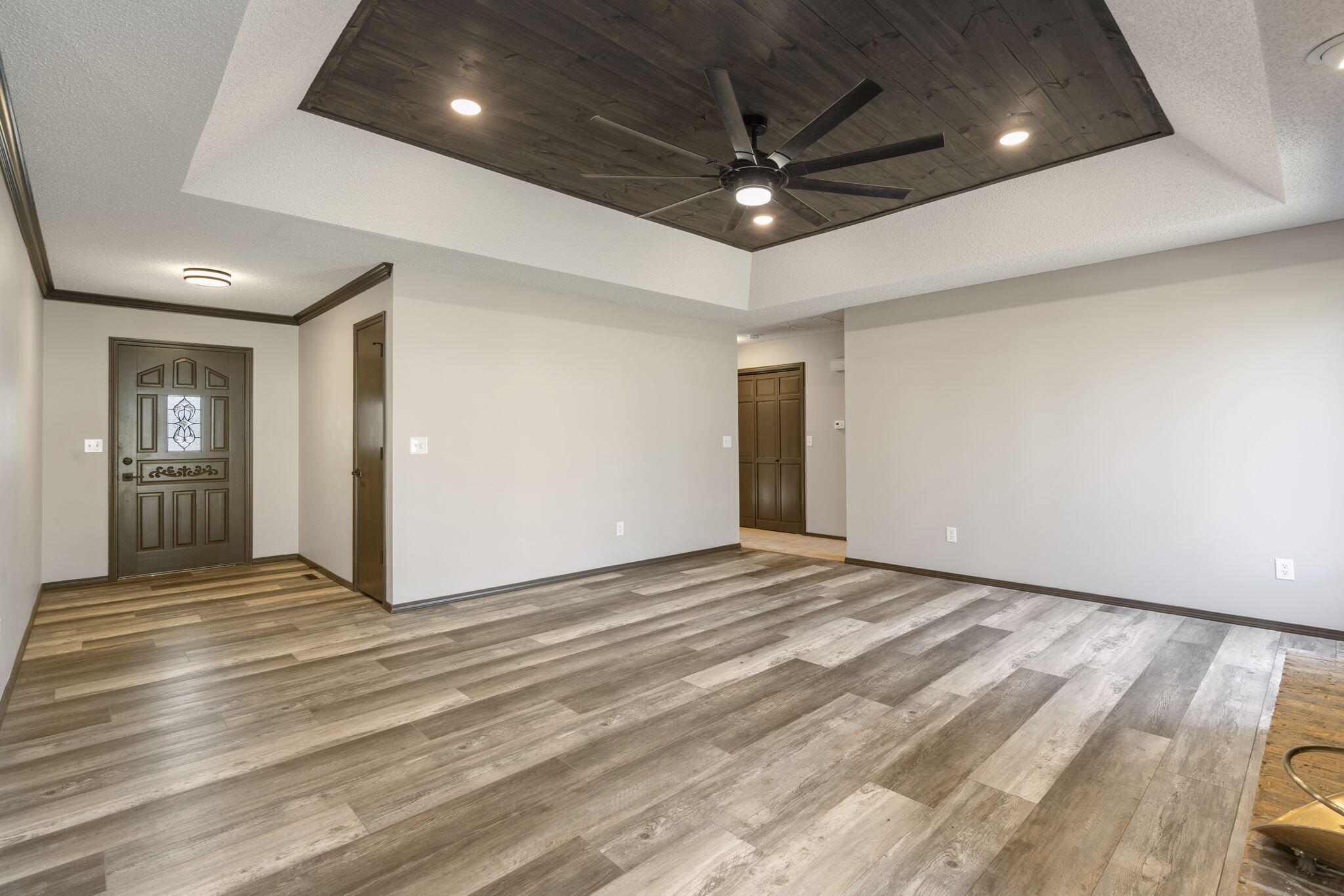 1039 West Maplewood Street Property Photo 7