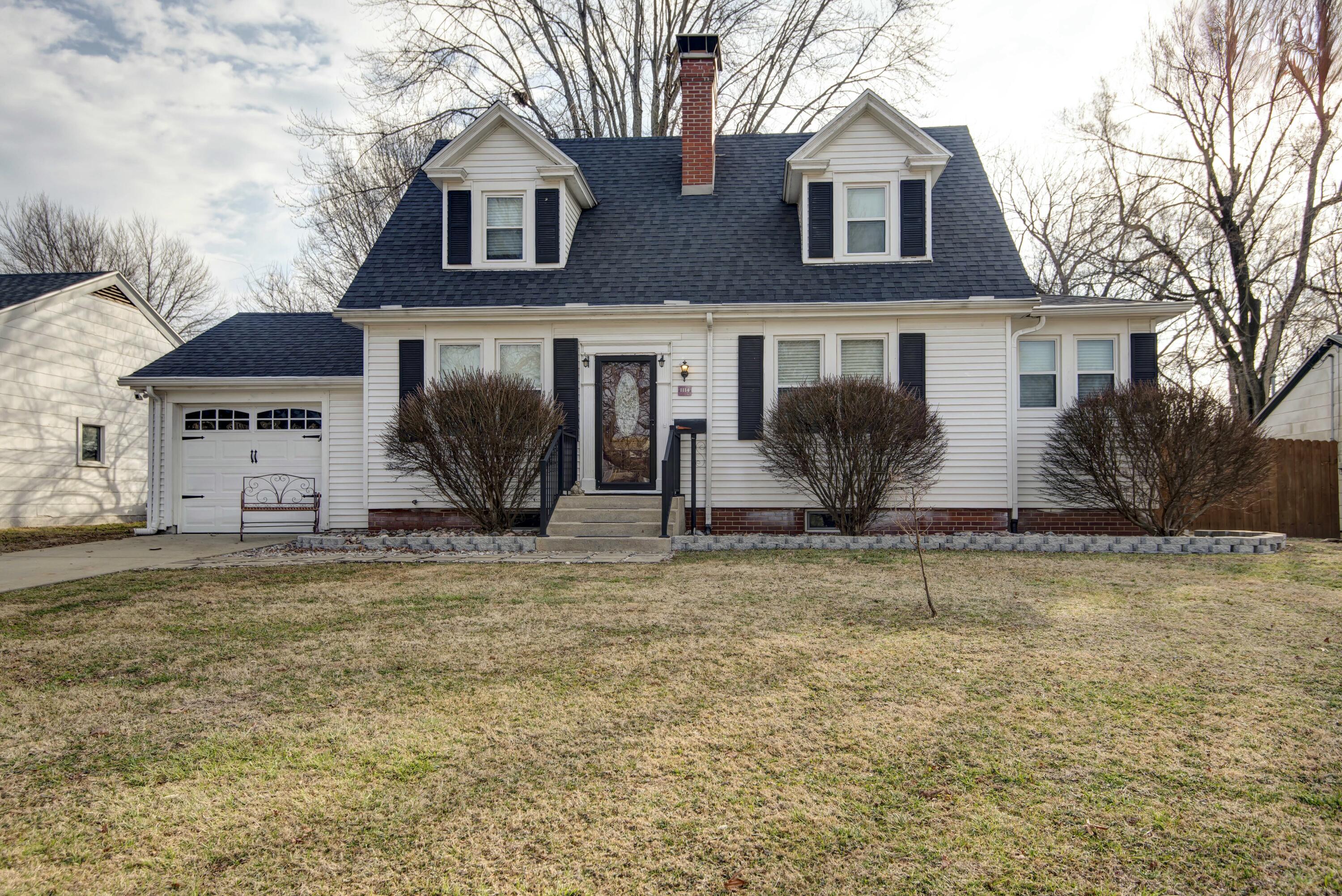 1114 South Stewart Avenue Property Photo