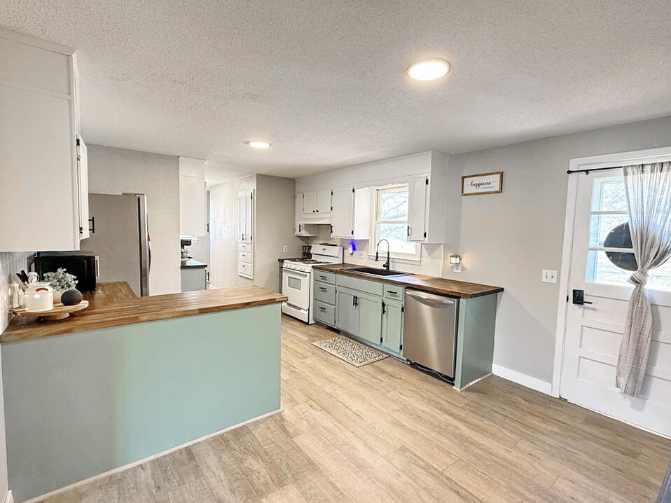 901 South Cedar Street Property Photo 14
