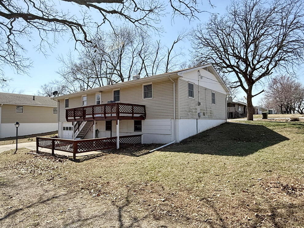 901 South Cedar Street Property Photo 31