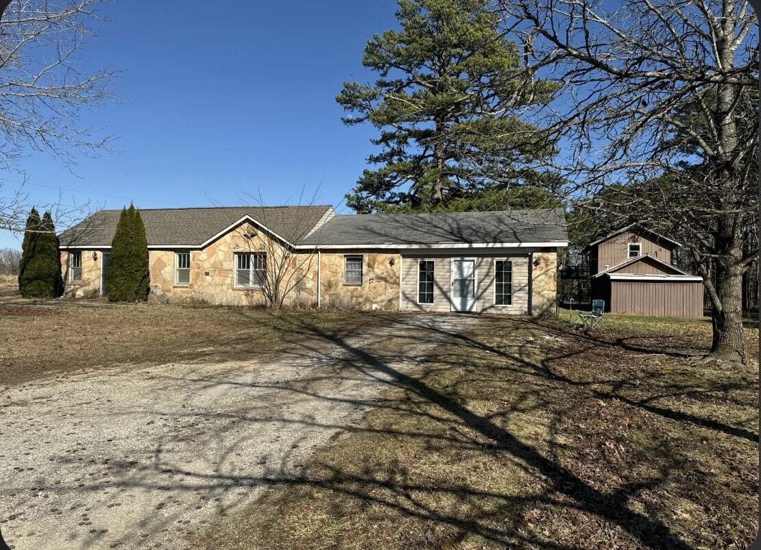 8488 Morton Road Property Photo 1