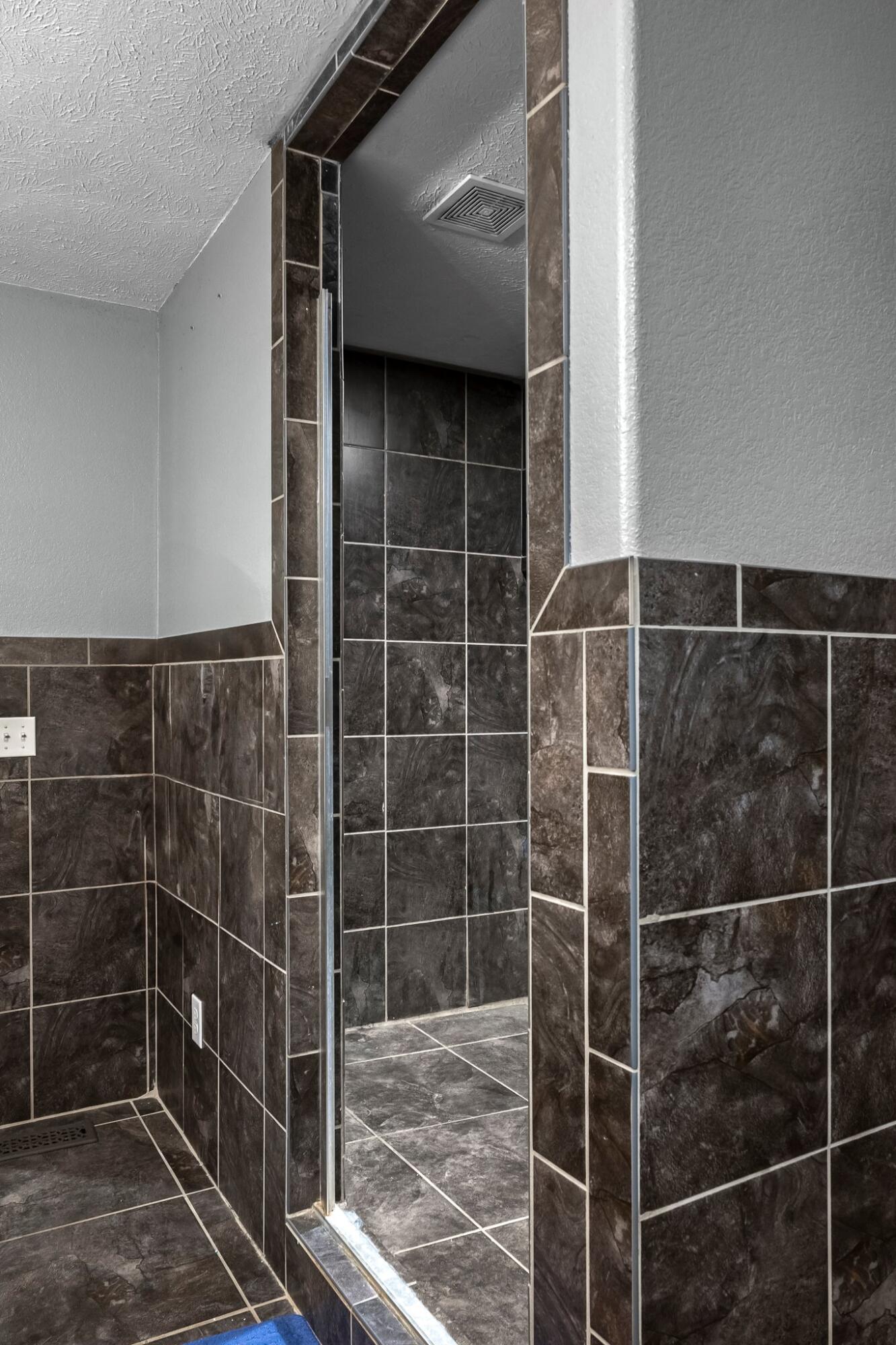 2379 Farm Road 1090 Property Photo 18