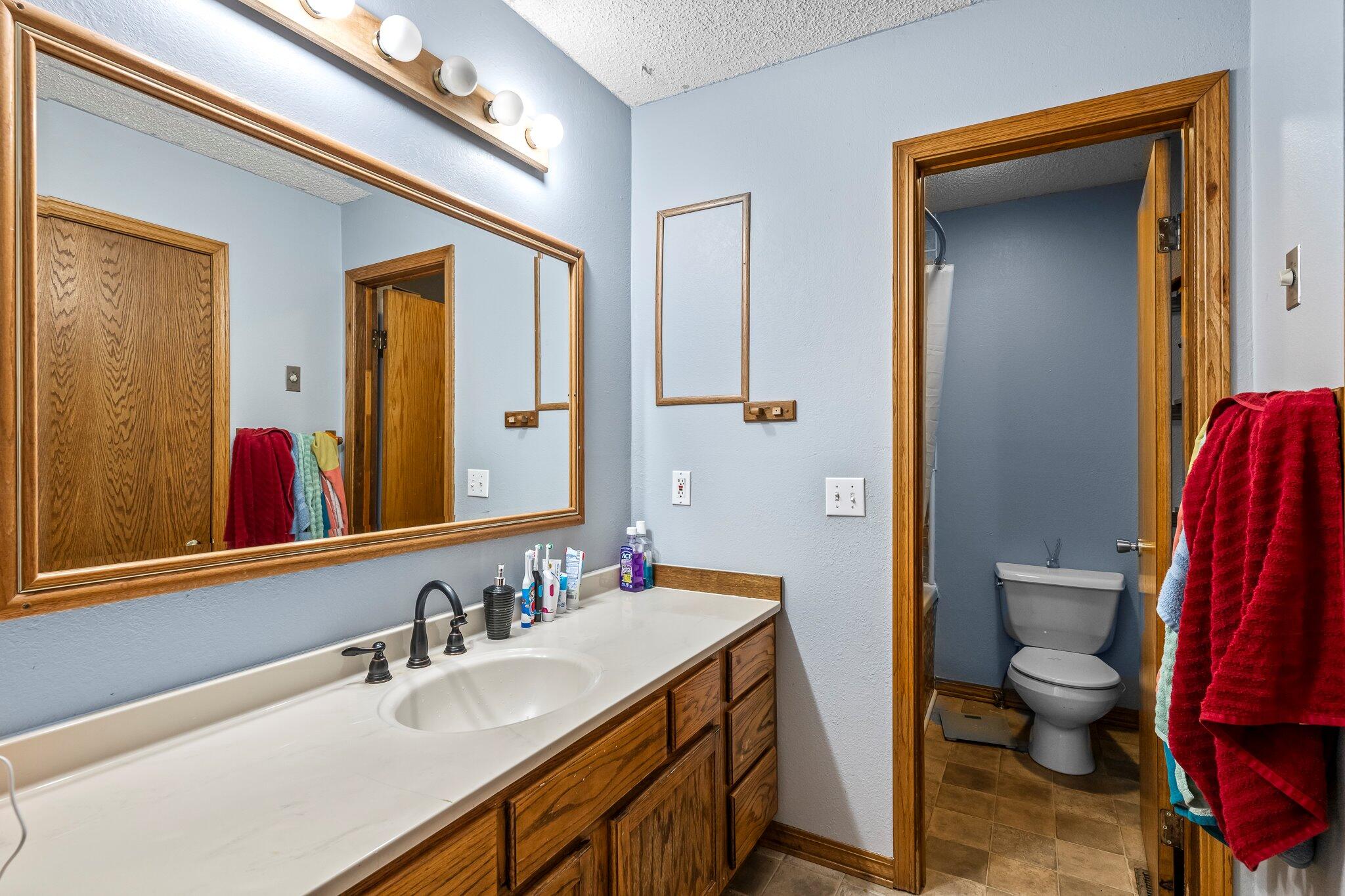 2379 Farm Road 1090 Property Photo 24