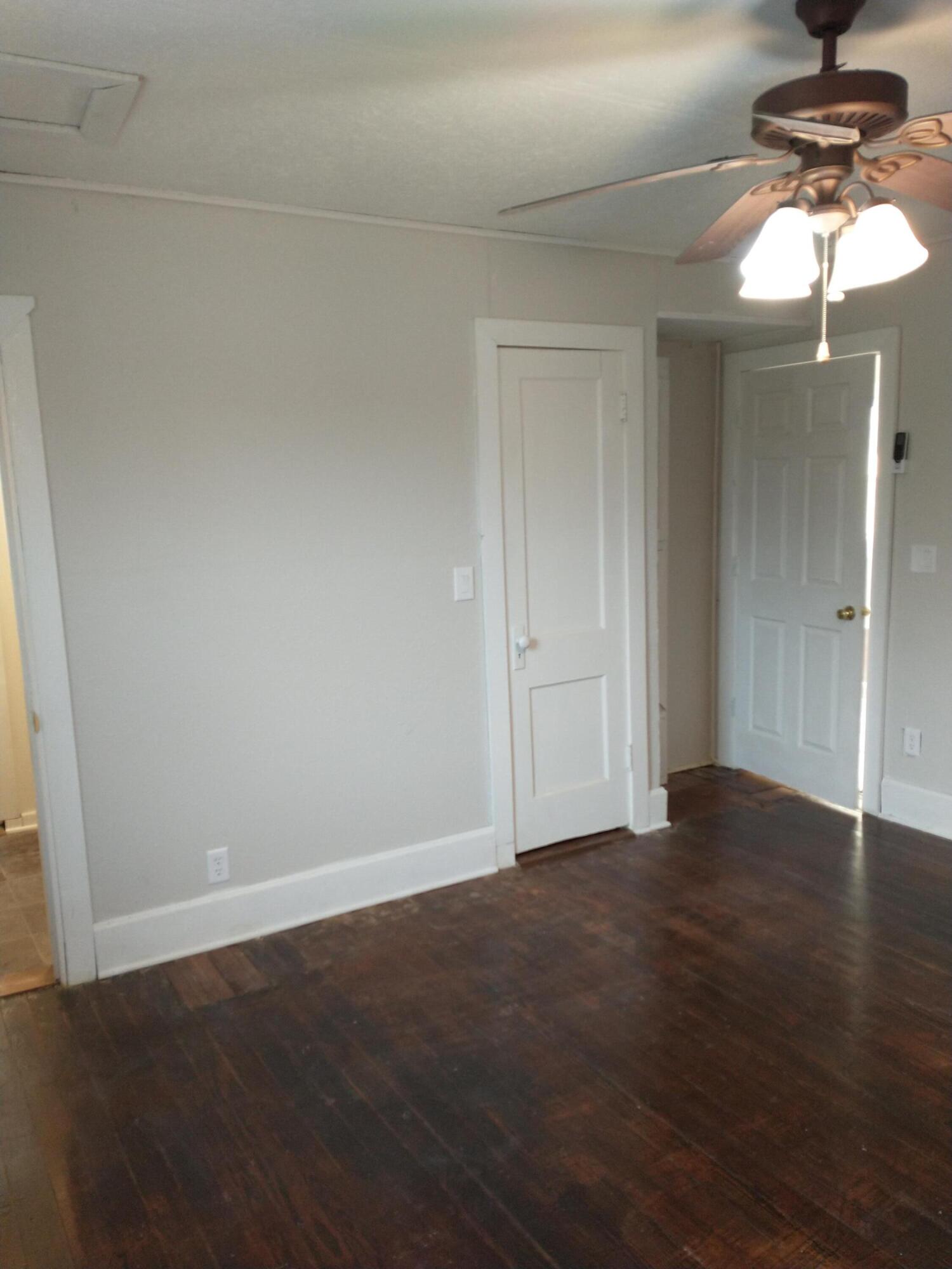 640 West Central Street Property Photo 15