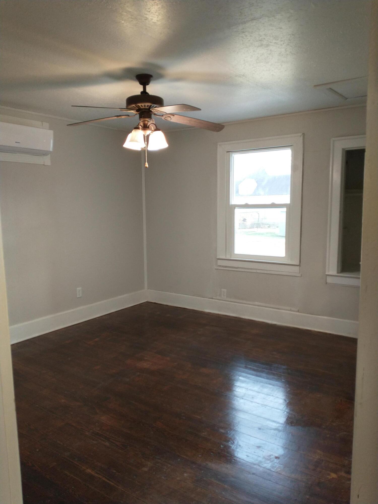 640 West Central Street Property Photo 17
