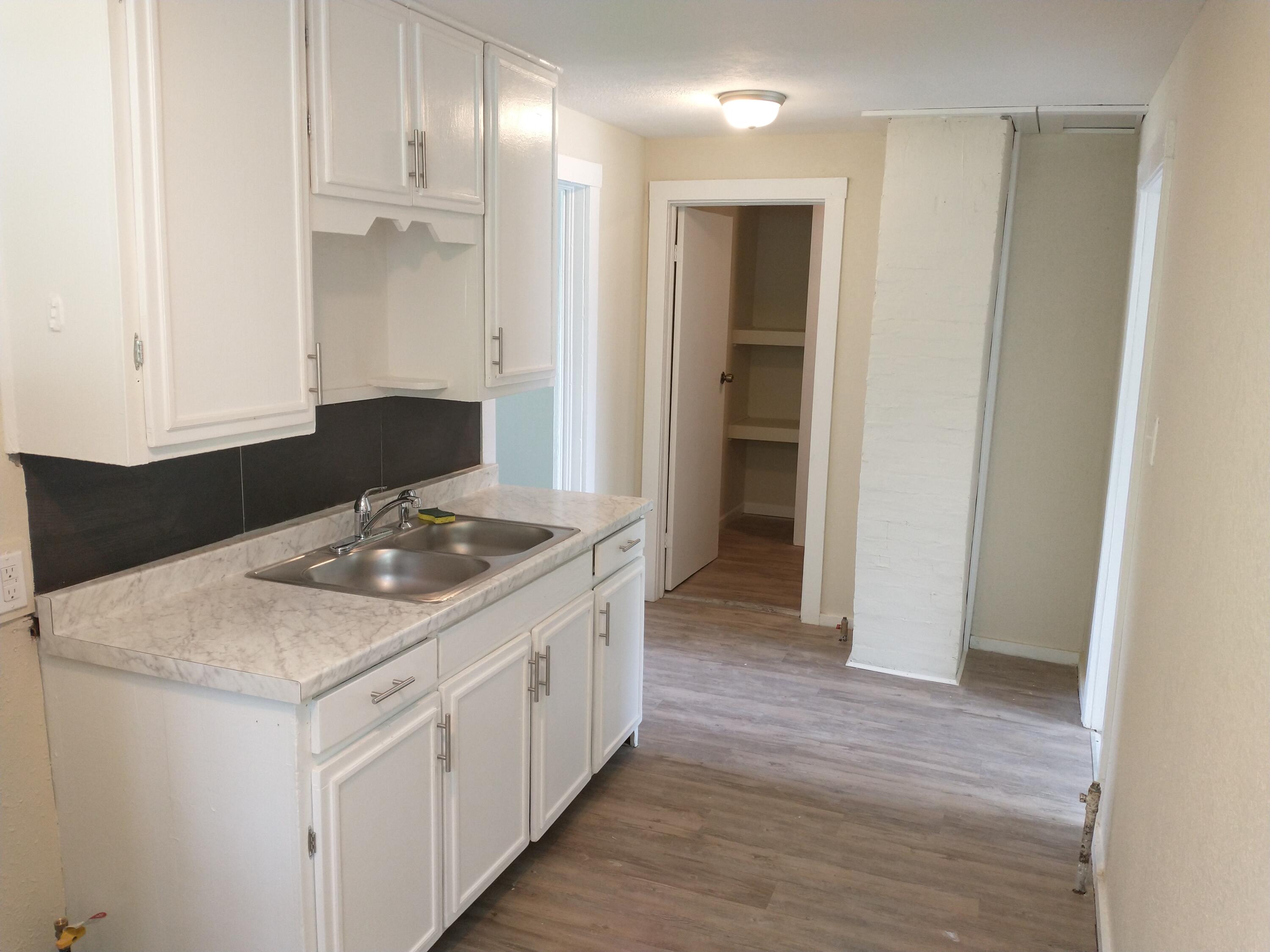 640 West Central Street Property Photo 21