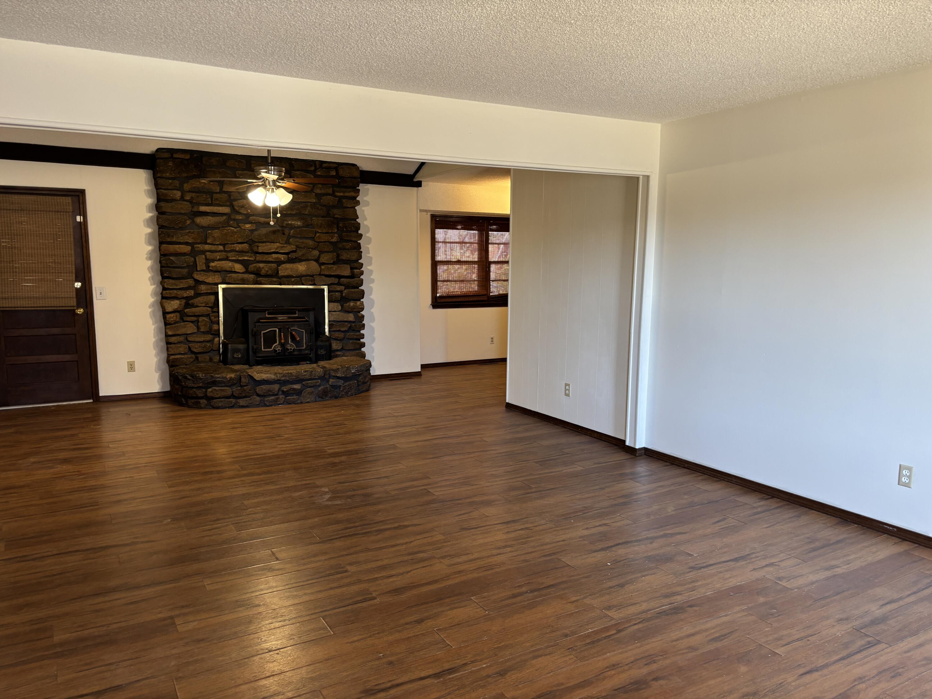 4951 South James Avenue Property Photo 2