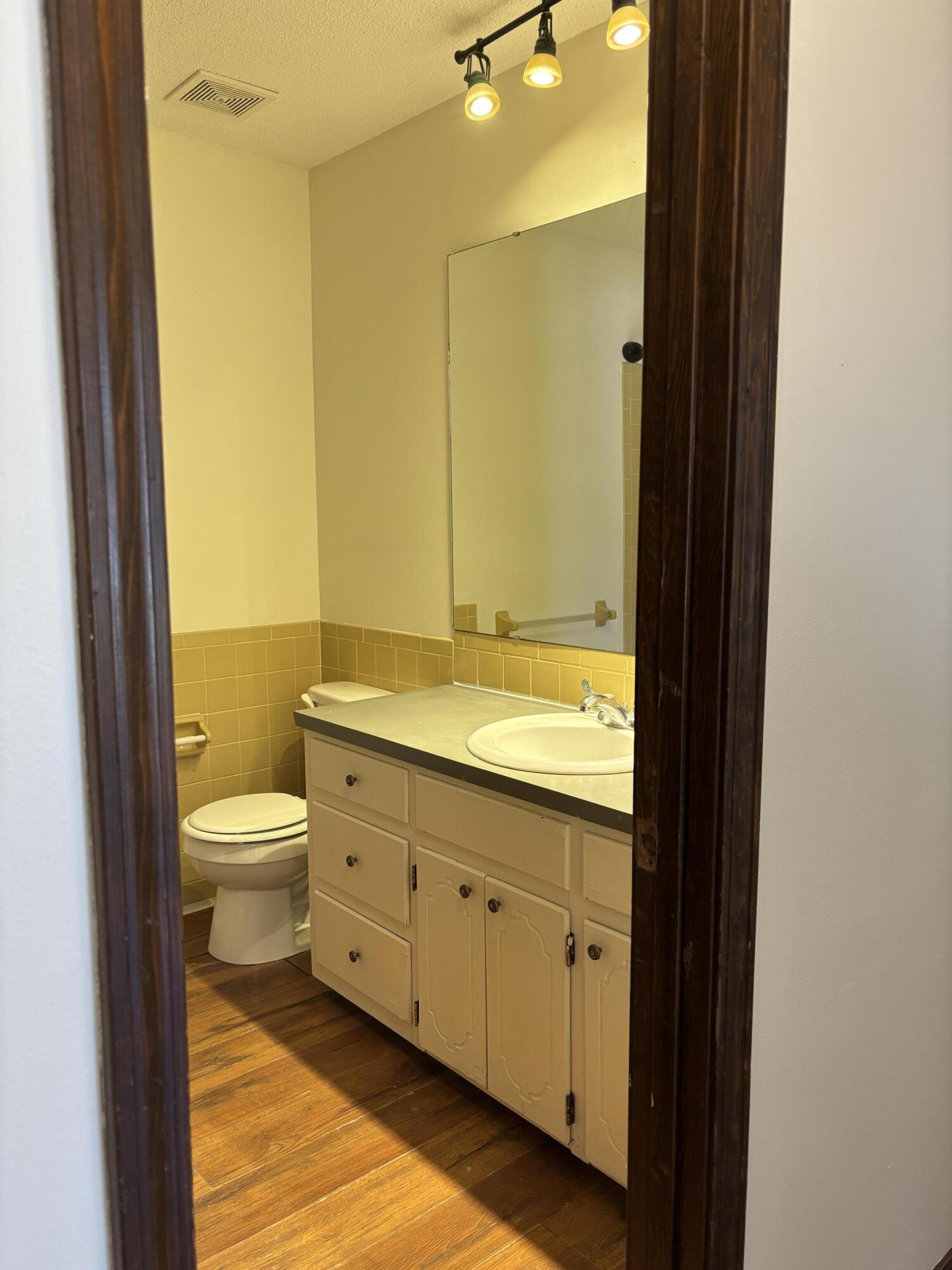 4951 South James Avenue Property Photo 16