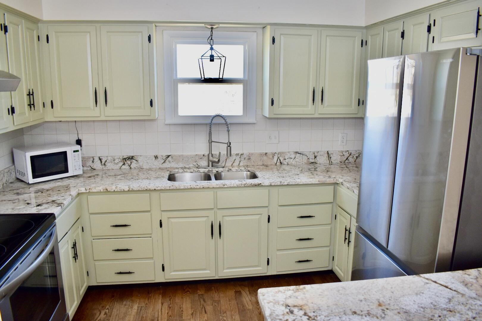 526 North Russell Avenue Property Photo 5
