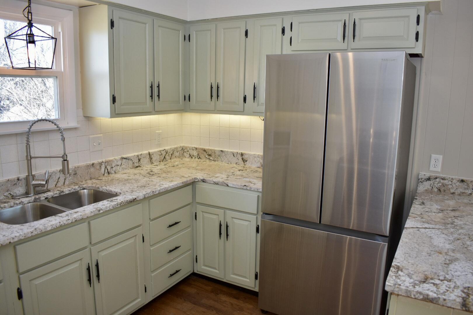526 North Russell Avenue Property Photo 8