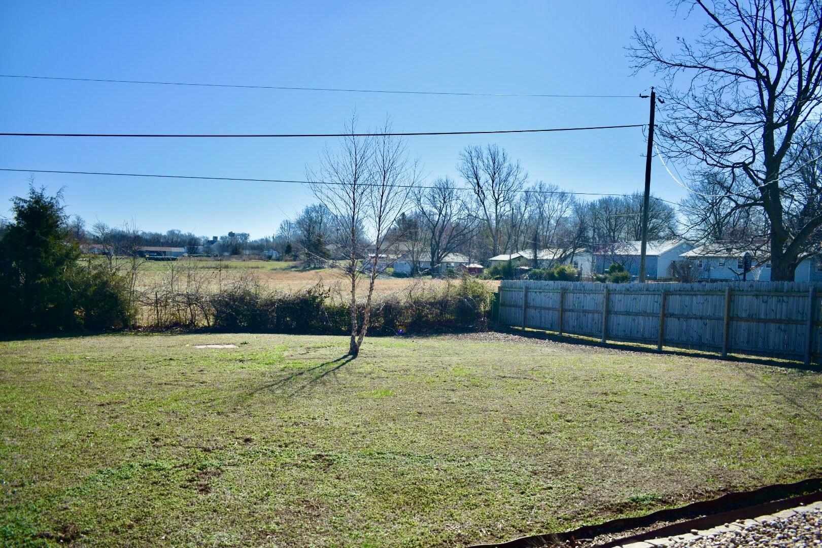 526 North Russell Avenue Property Photo 24