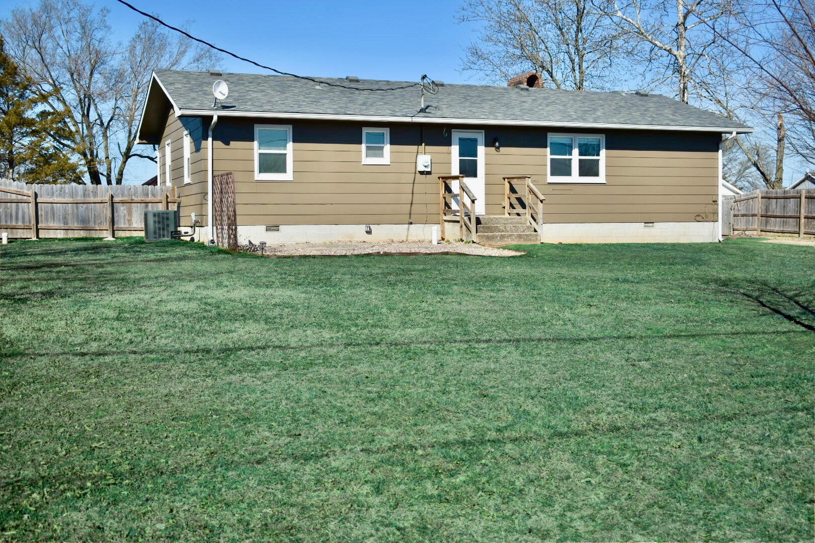 526 North Russell Avenue Property Photo 25