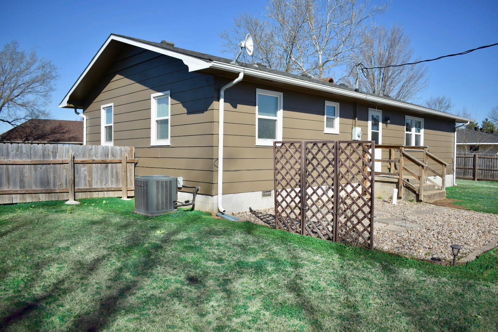 526 North Russell Avenue Property Photo 27