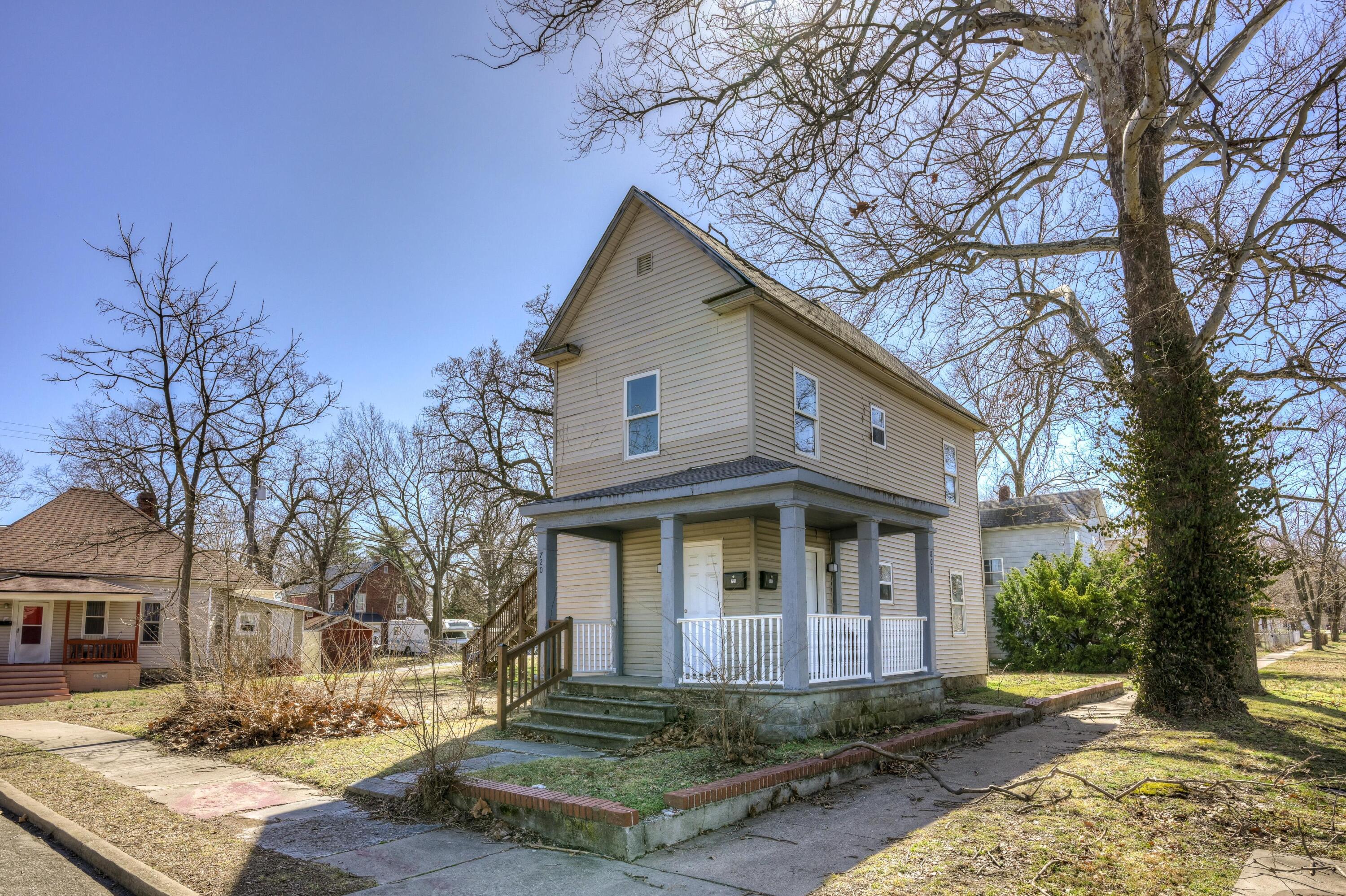 801 South Jackson Avenue Property Photo
