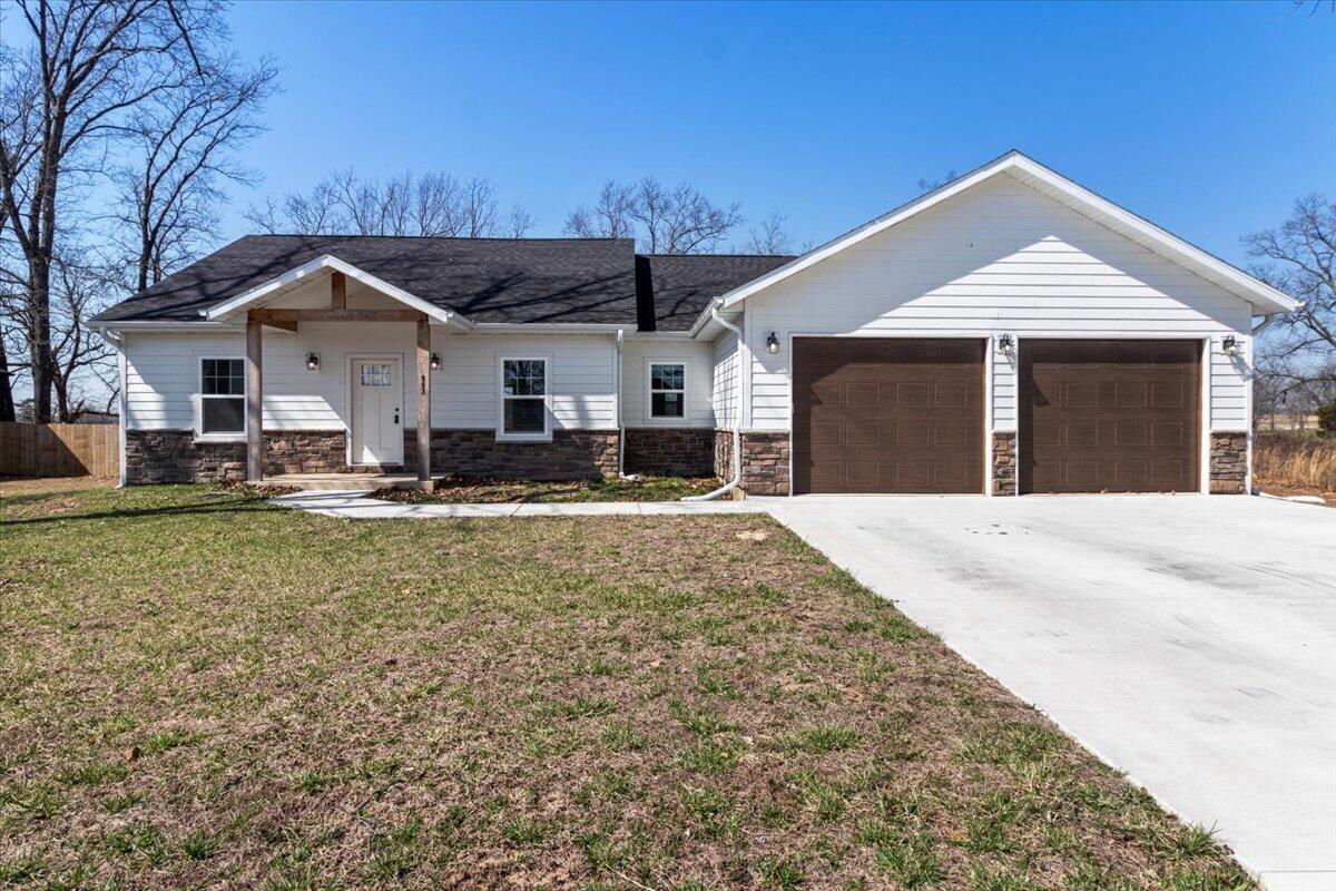 2803 Town Drive Property Photo