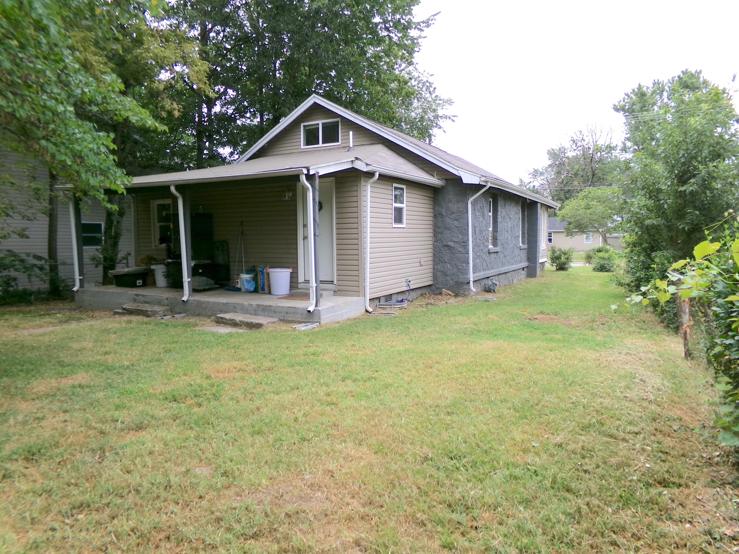 2425 West Atlantic Street Property Photo 3