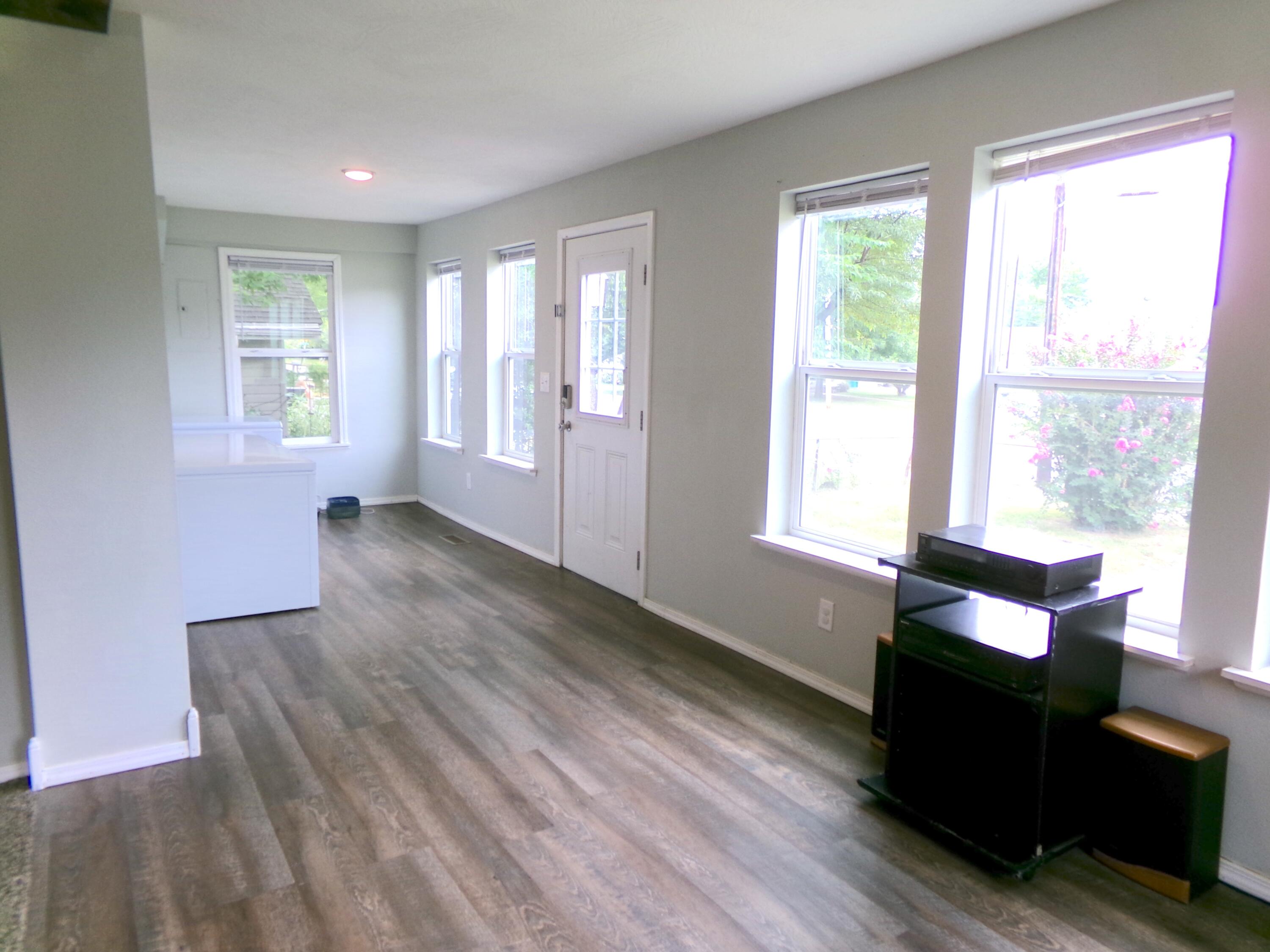 2425 West Atlantic Street Property Photo 4