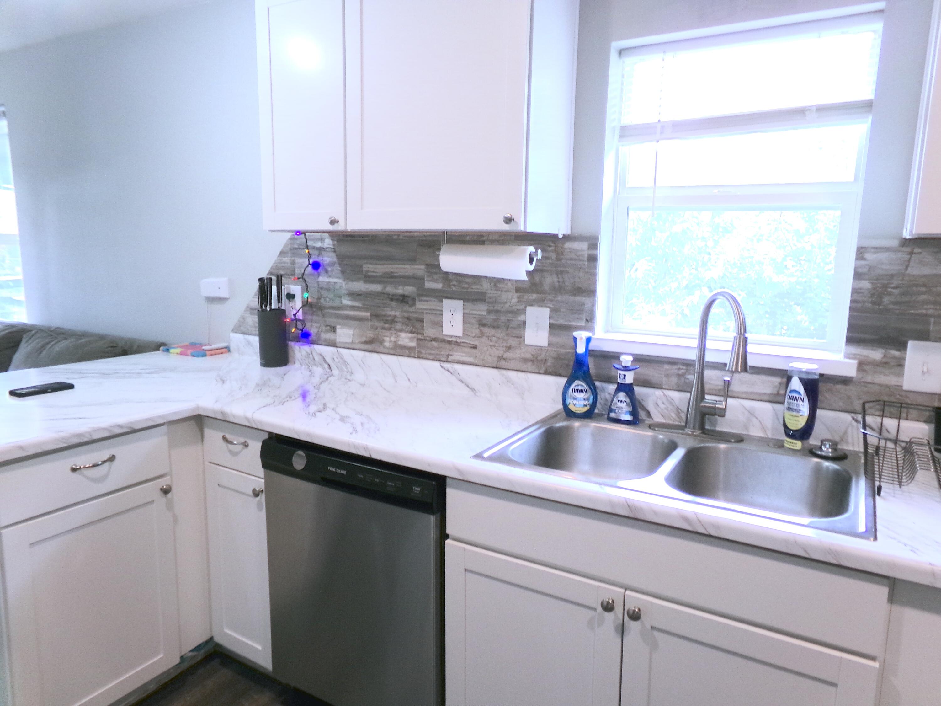 2425 West Atlantic Street Property Photo 9