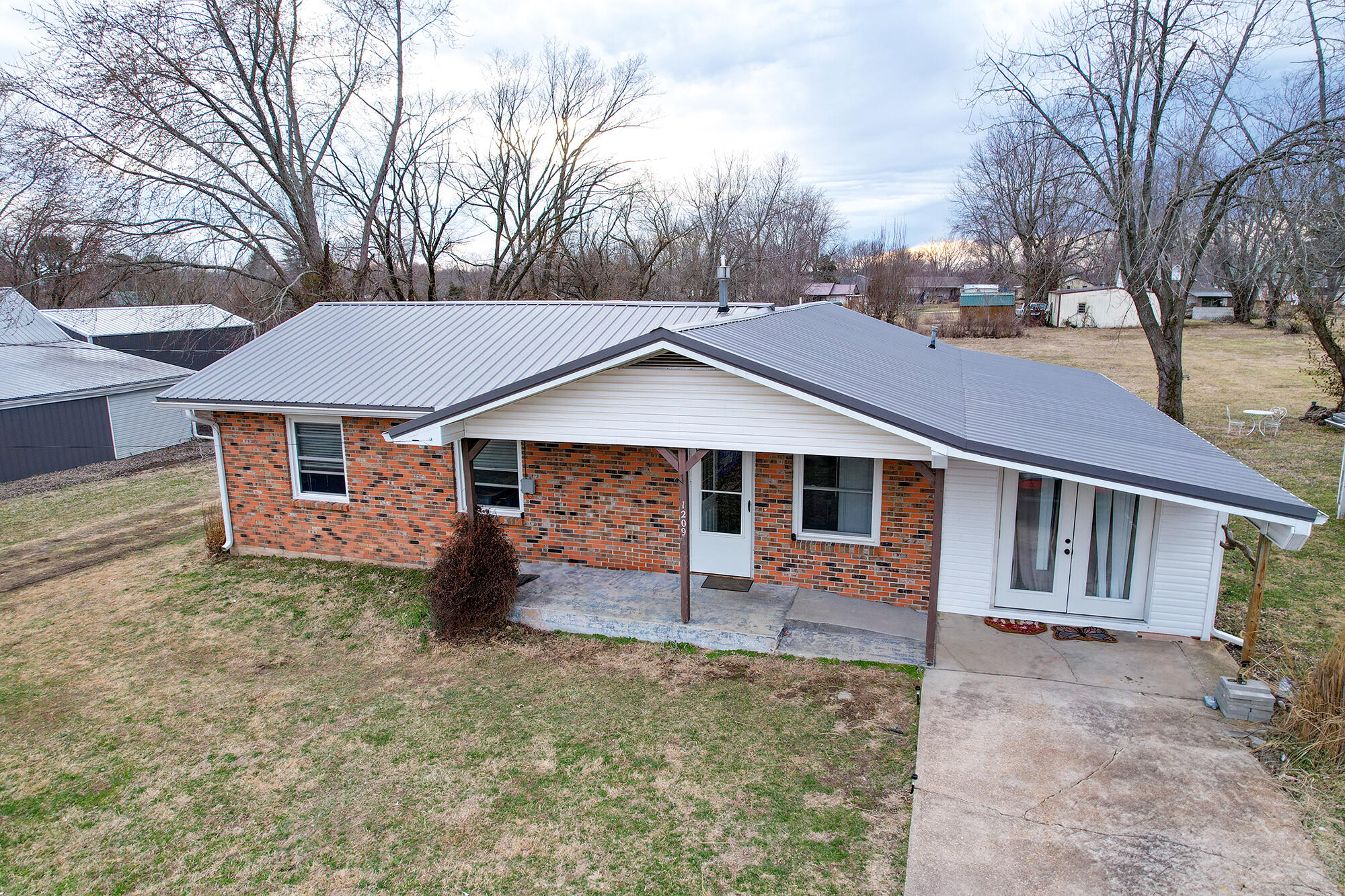 1209 North Darrell Street Property Photo 31