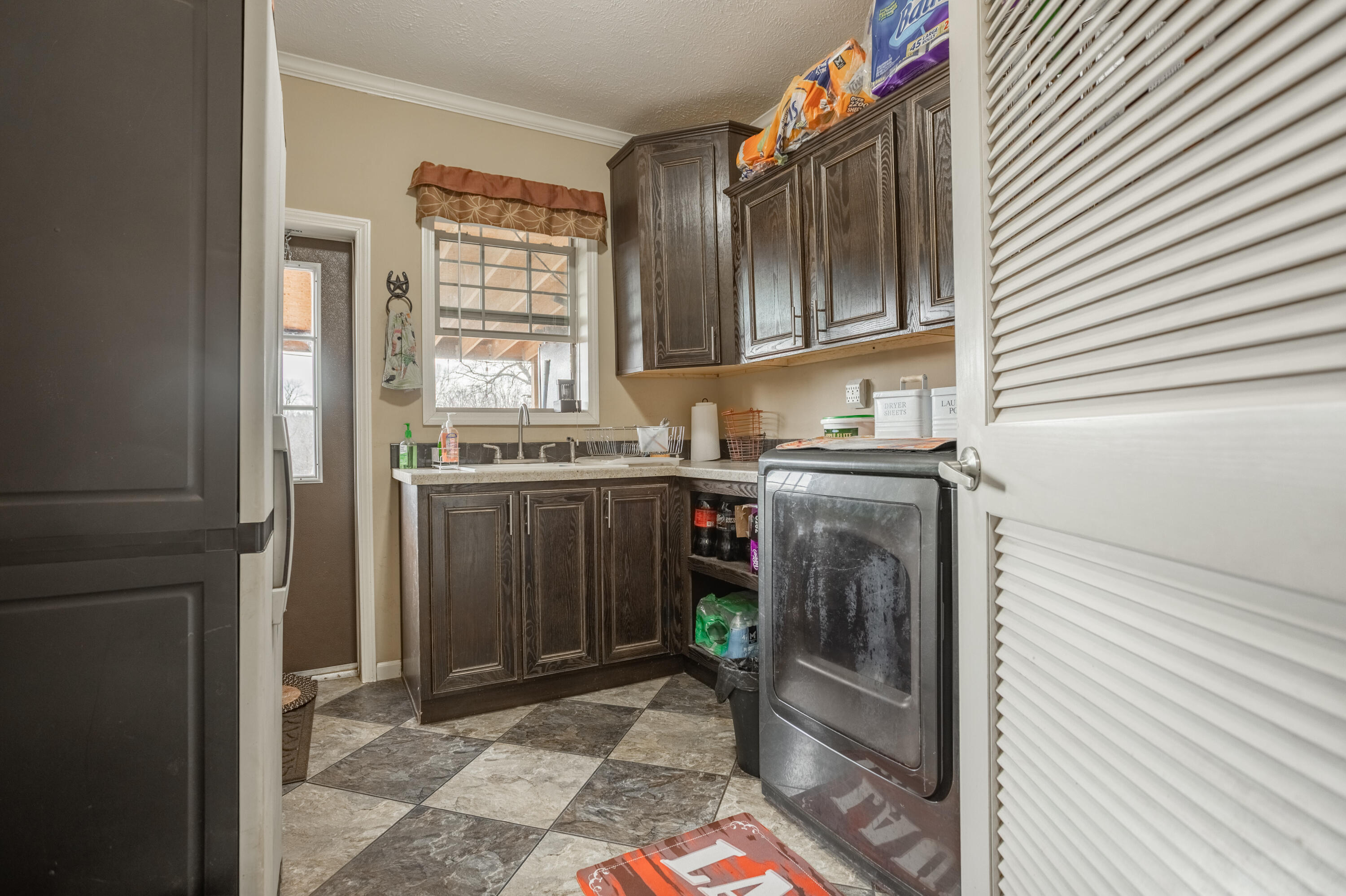 7098 North Farm Road 53 Property Photo 16