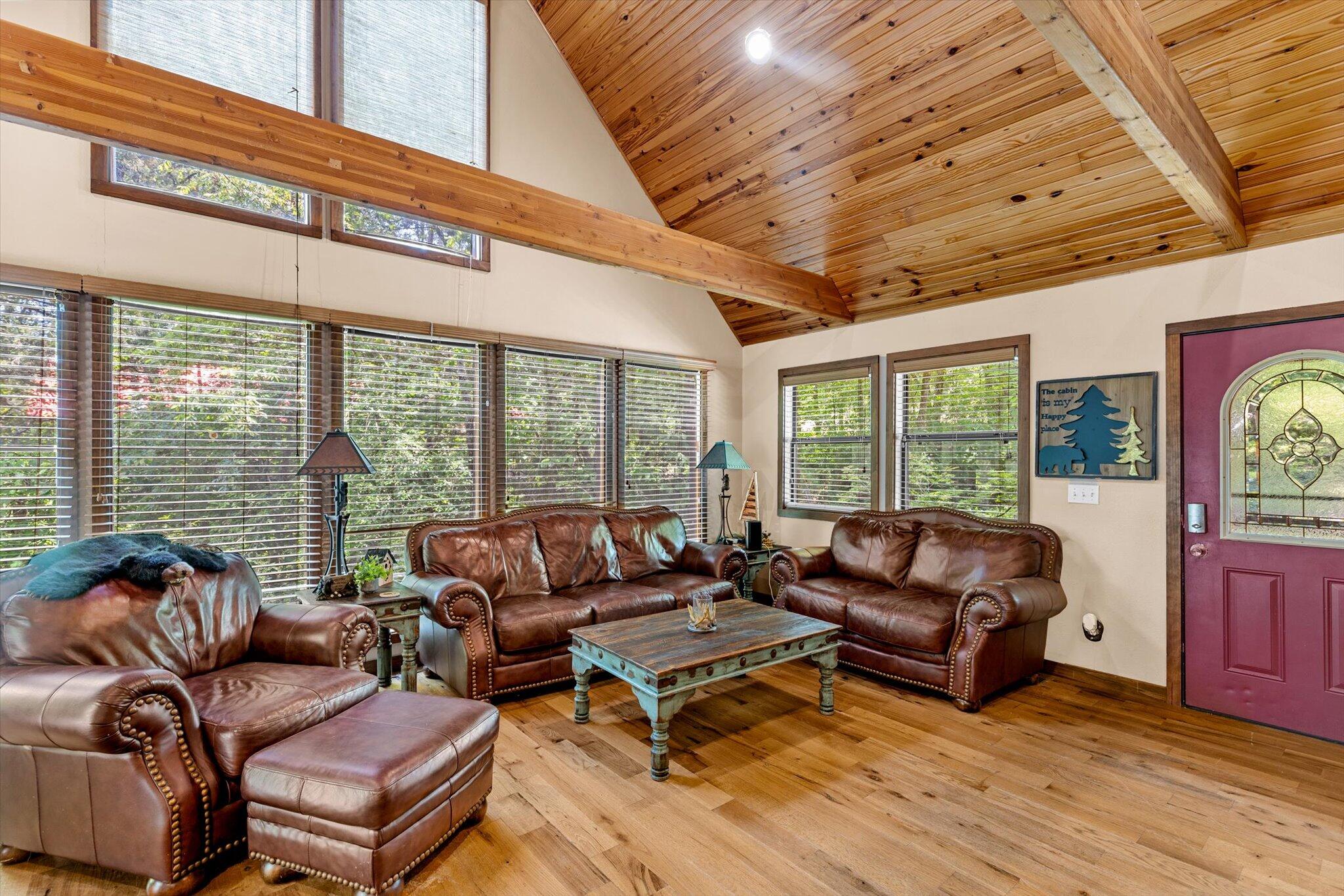 22762 Air Park Drive Property Photo 6