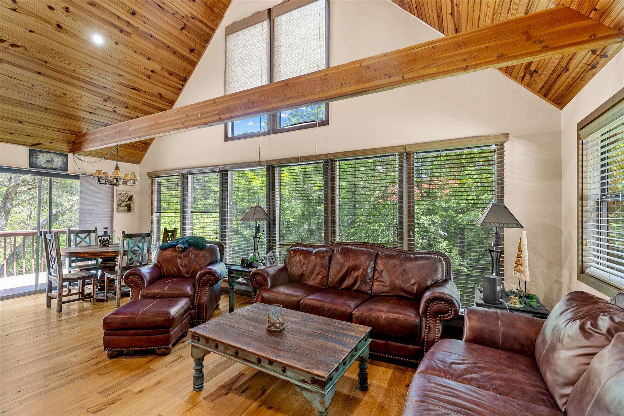 22762 Air Park Drive Property Photo 7