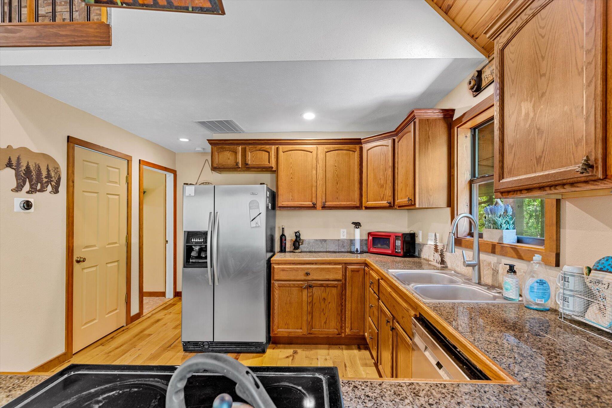 22762 Air Park Drive Property Photo 10