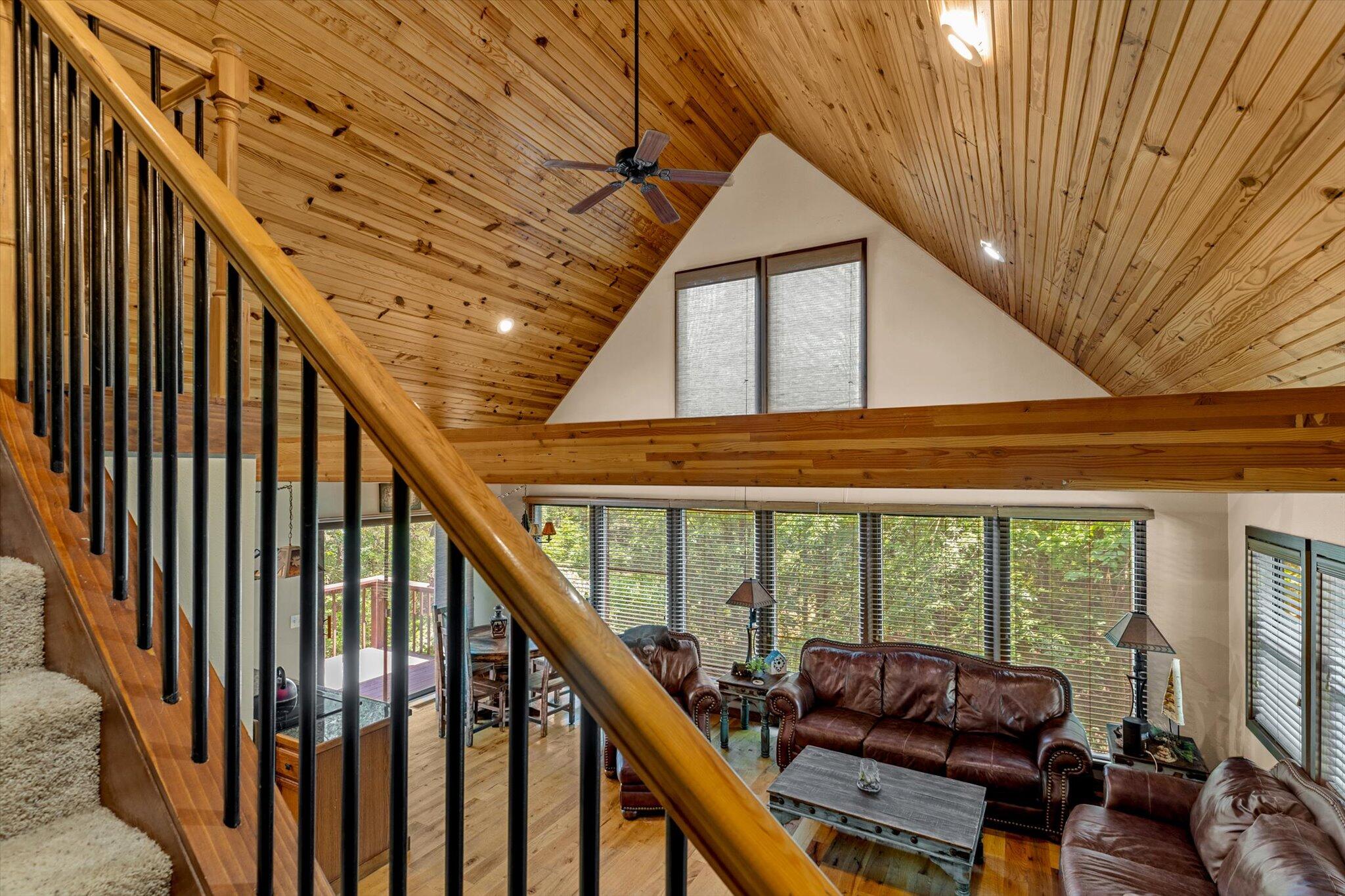22762 Air Park Drive Property Photo 15