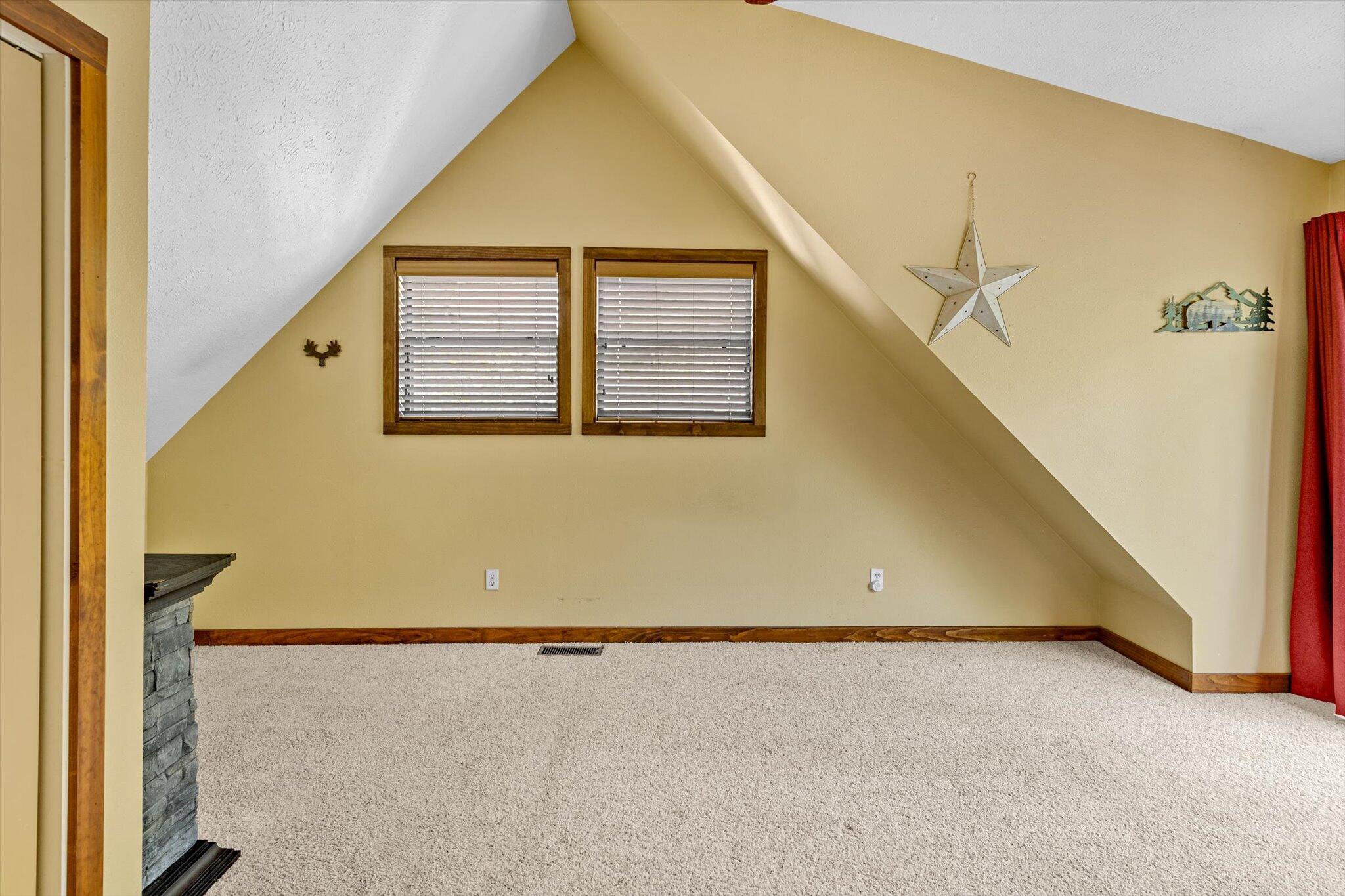 22762 Air Park Drive Property Photo 17