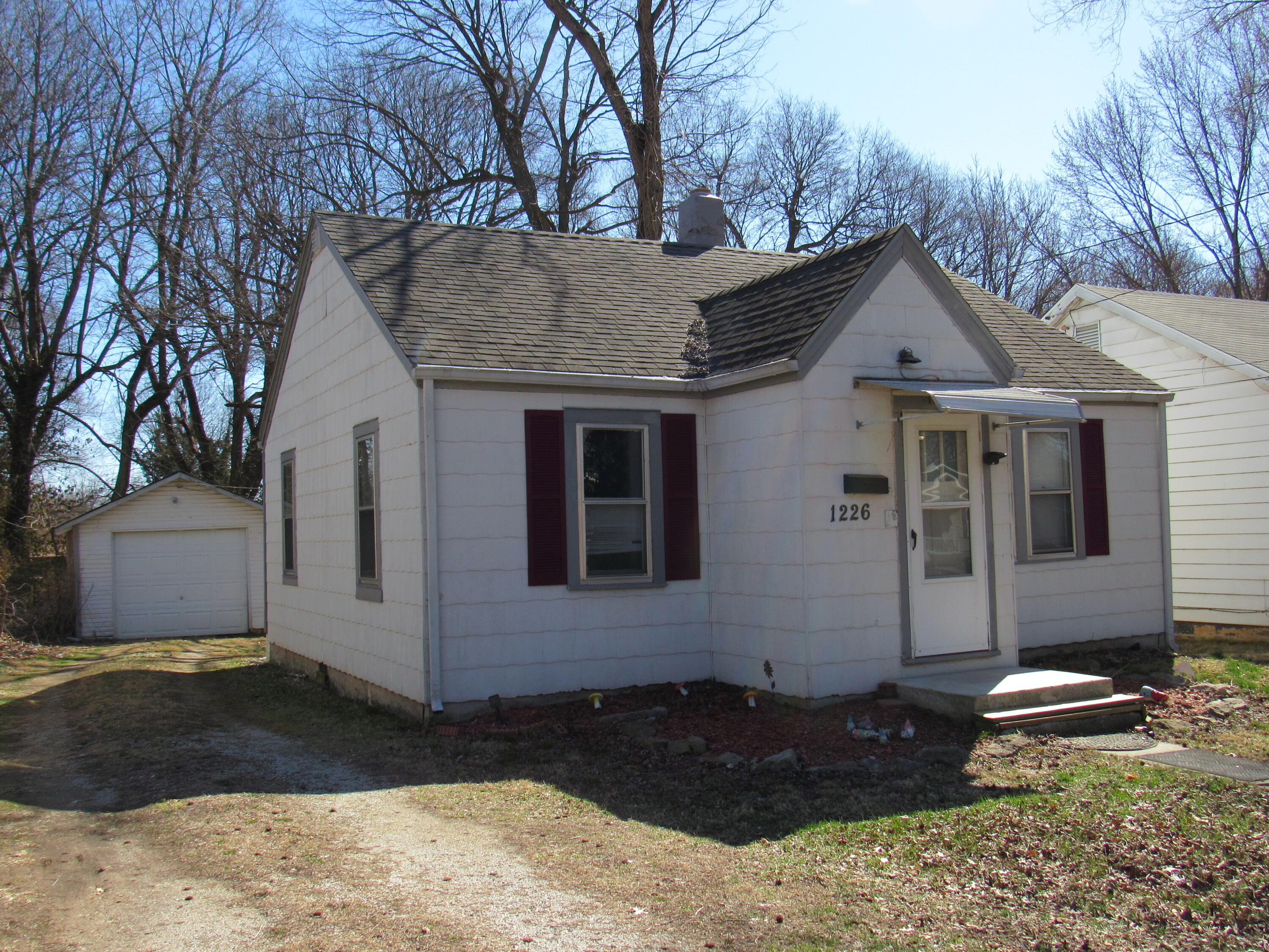 1226 South Ferguson Avenue Property Photo 2