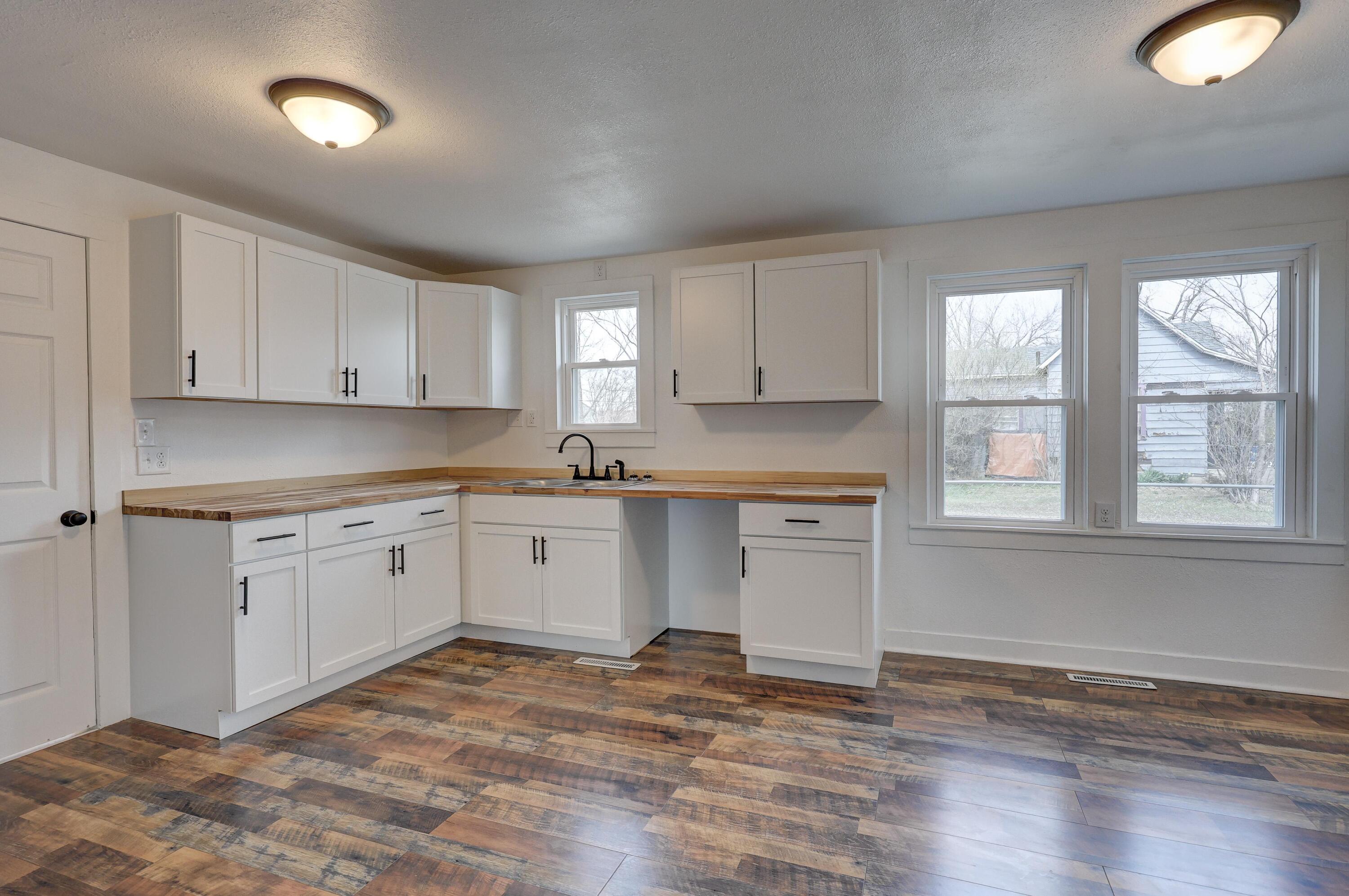 802 Jefferson Avenue Property Photo 8