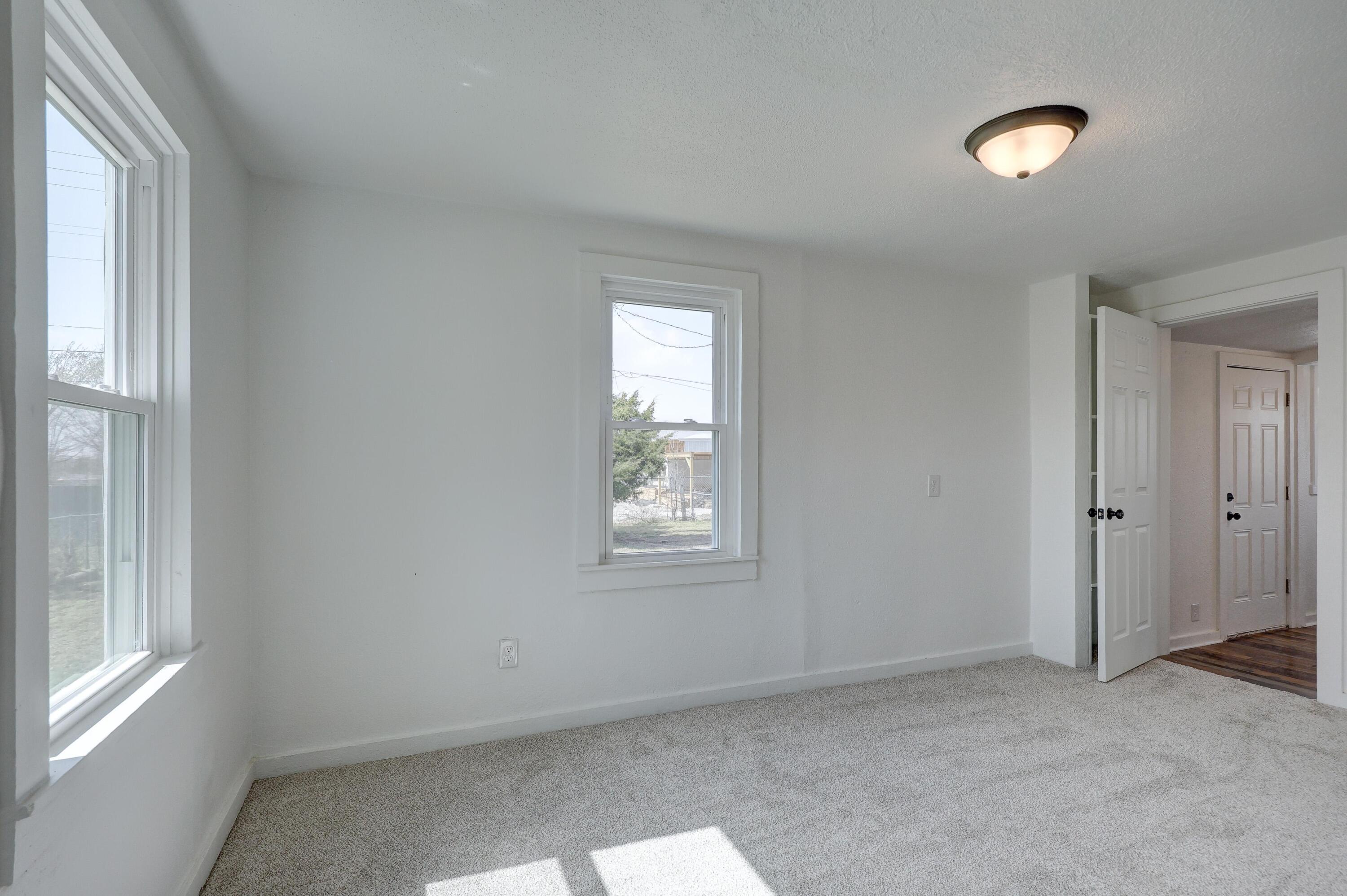 802 Jefferson Avenue Property Photo 15