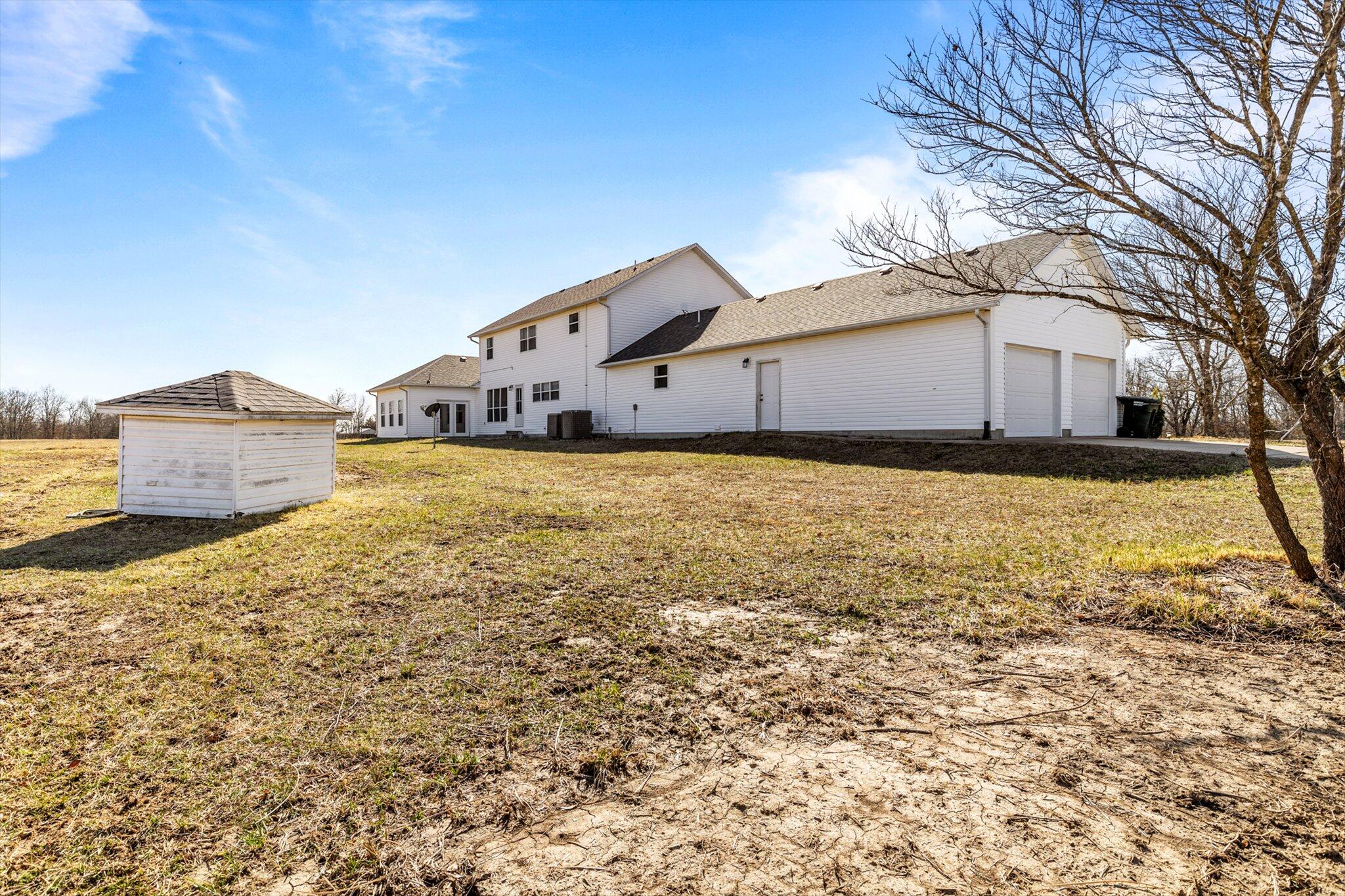 24668 St Highway U Property Photo 7