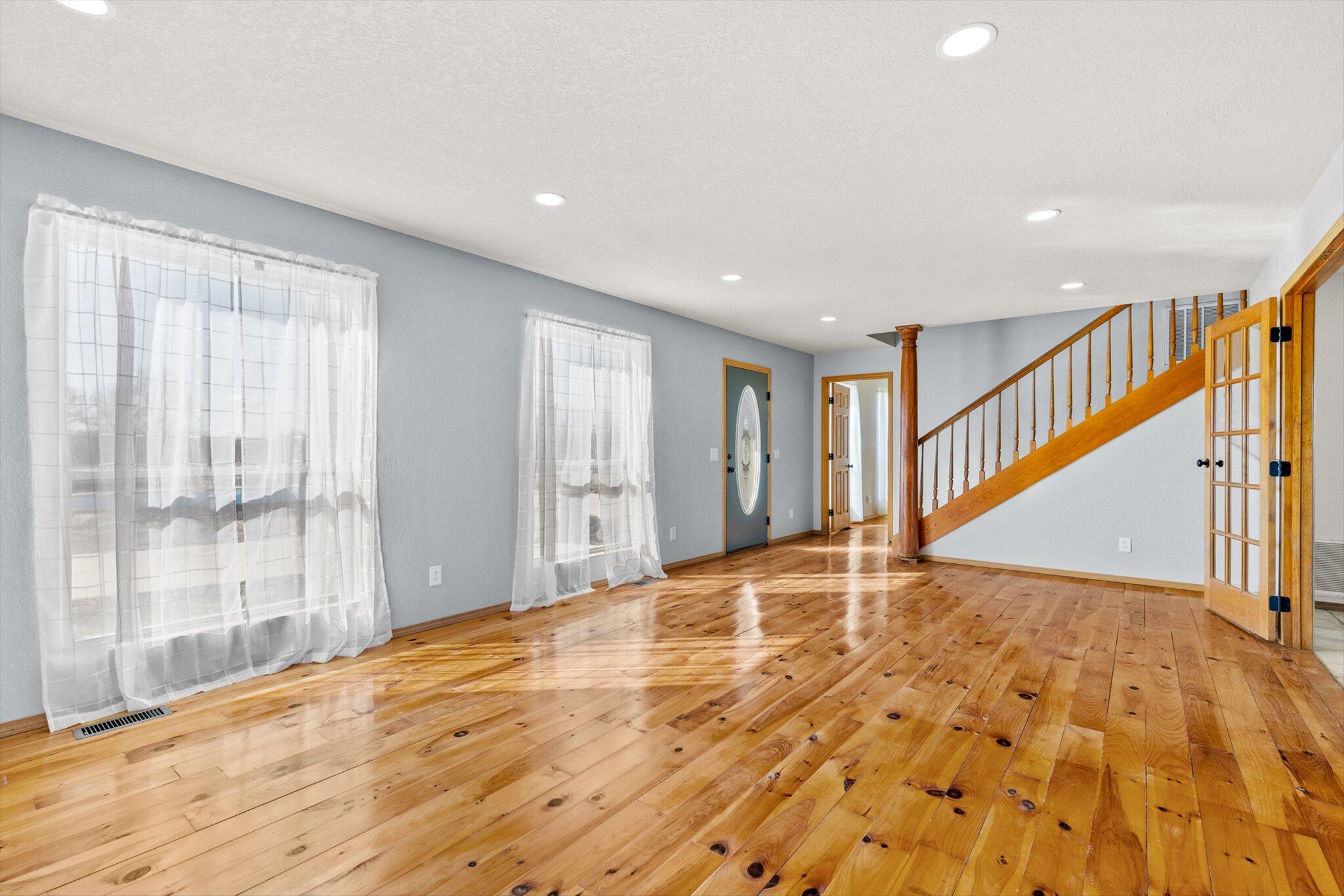 24668 St Highway U Property Photo 14