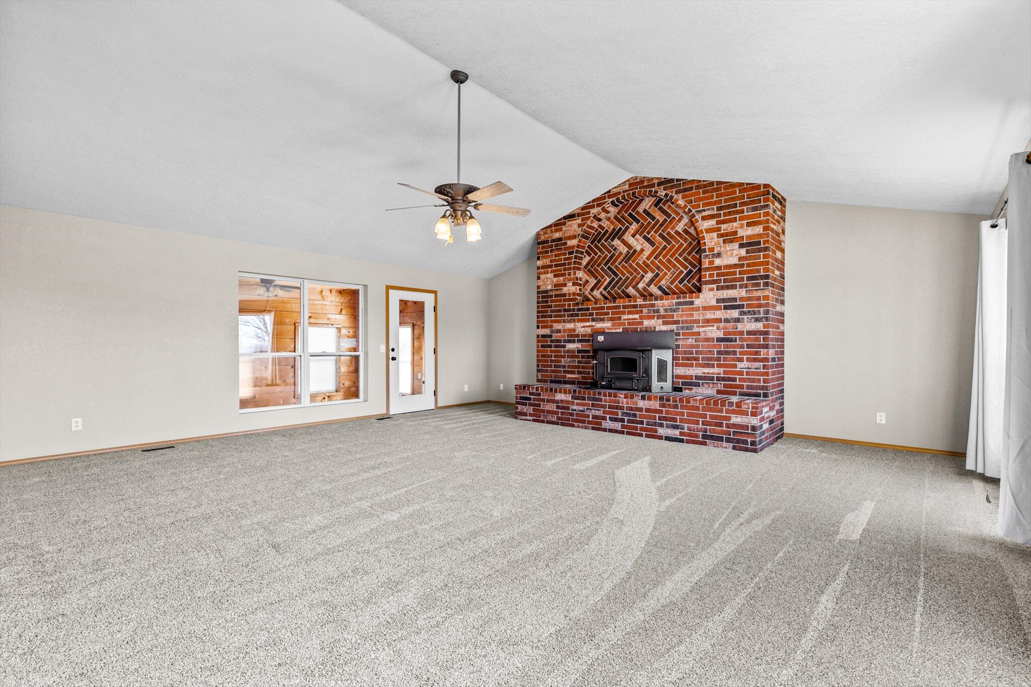 24668 St Highway U Property Photo 16