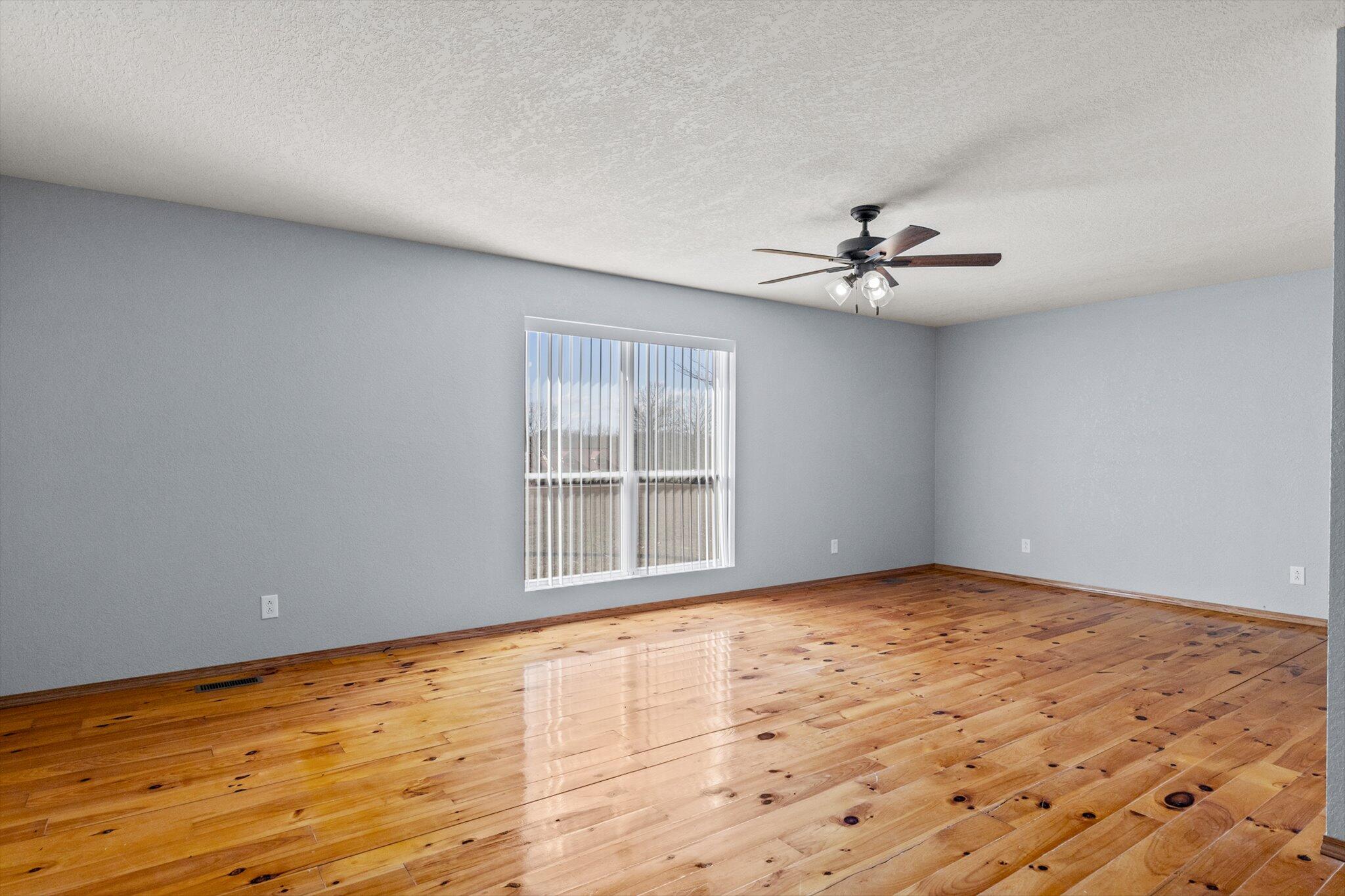 24668 St Highway U Property Photo 23