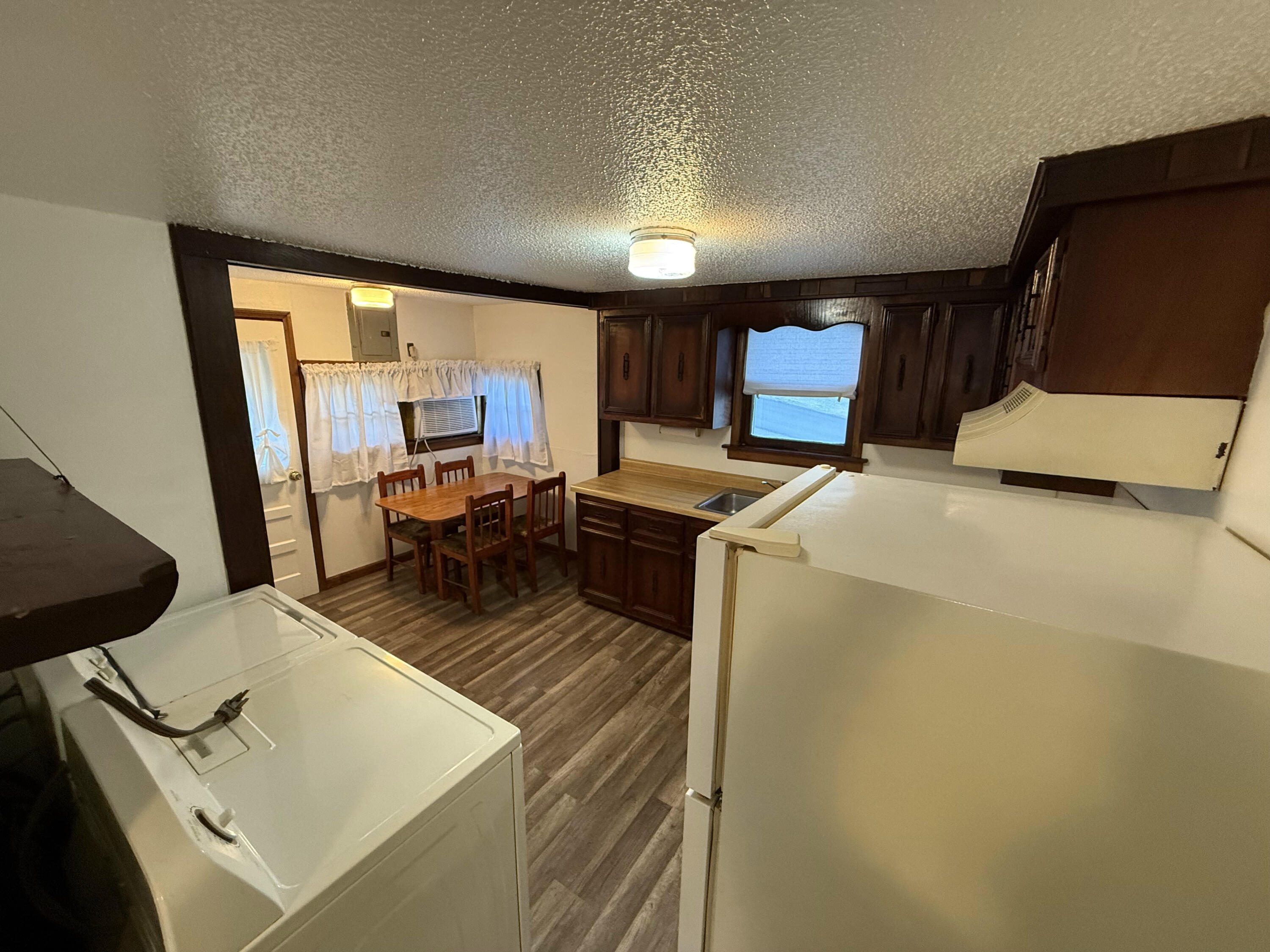 18143 Second Street Property Photo 8