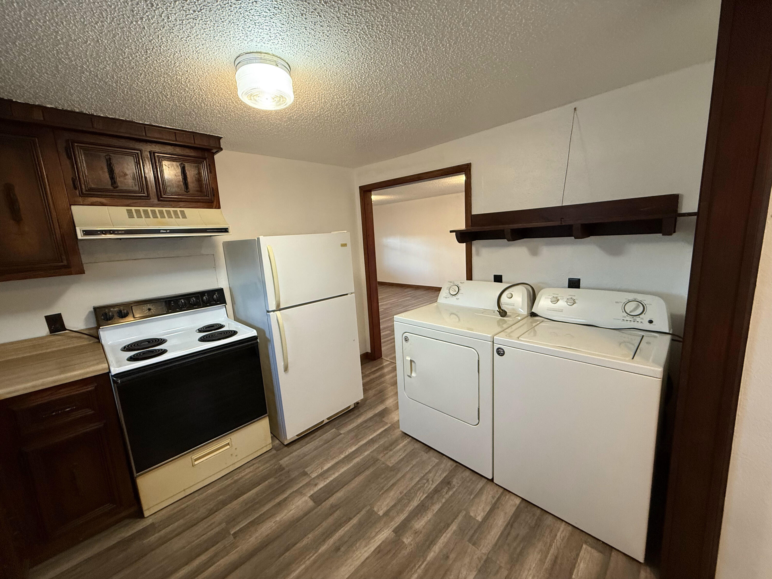 18143 Second Street Property Photo 9