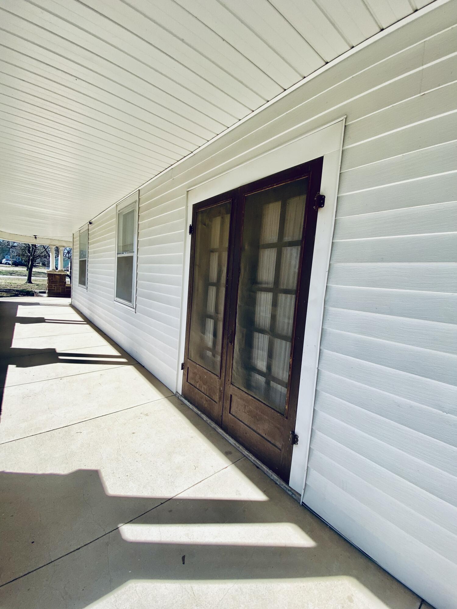 506 B Street Property Photo 12