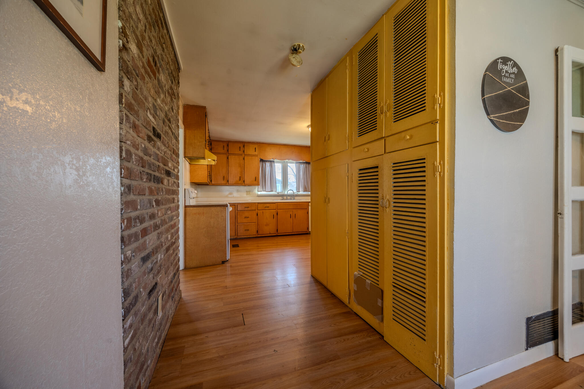 1451 West 5th Street Property Photo 9