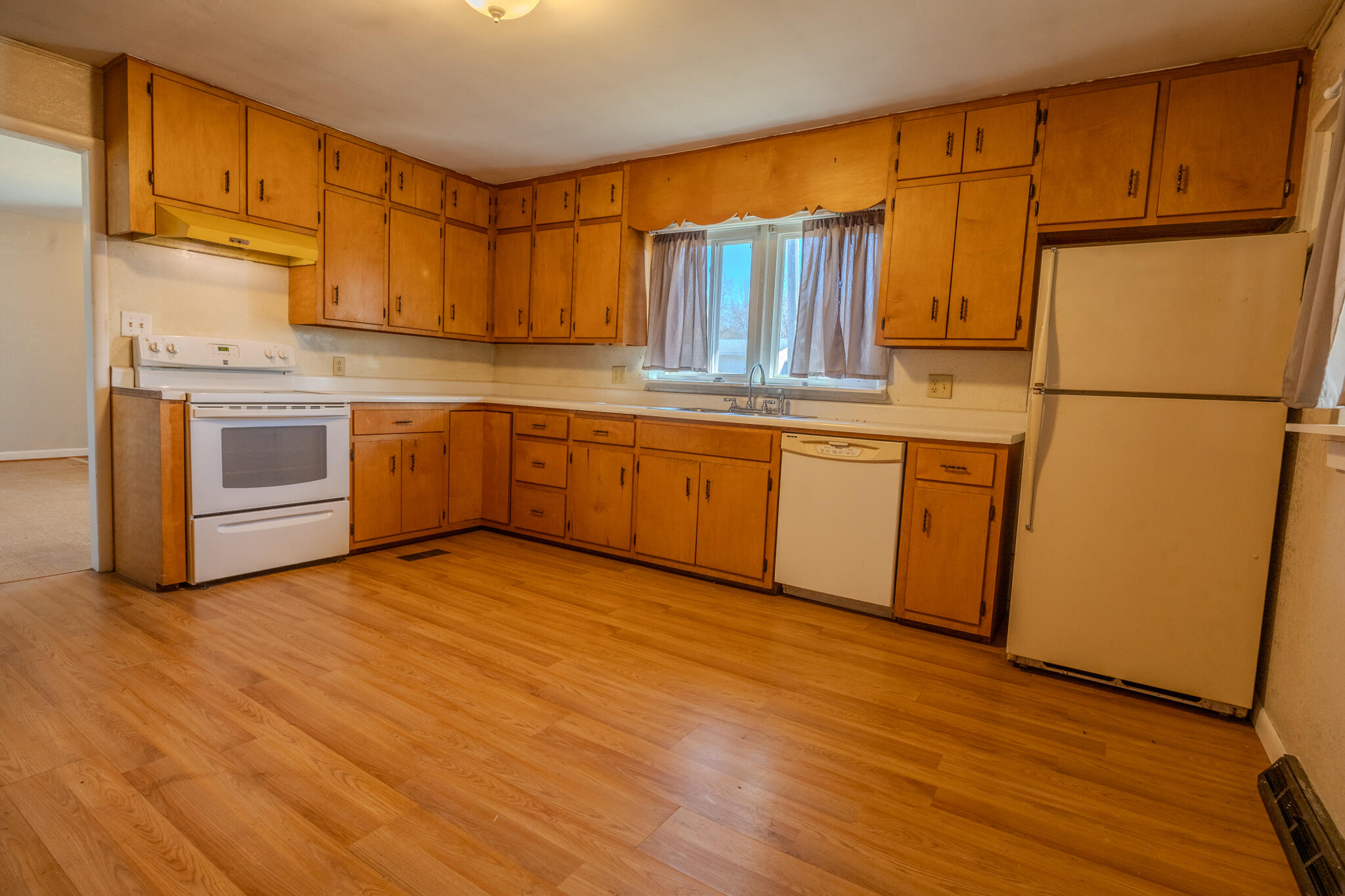 1451 West 5th Street Property Photo 12