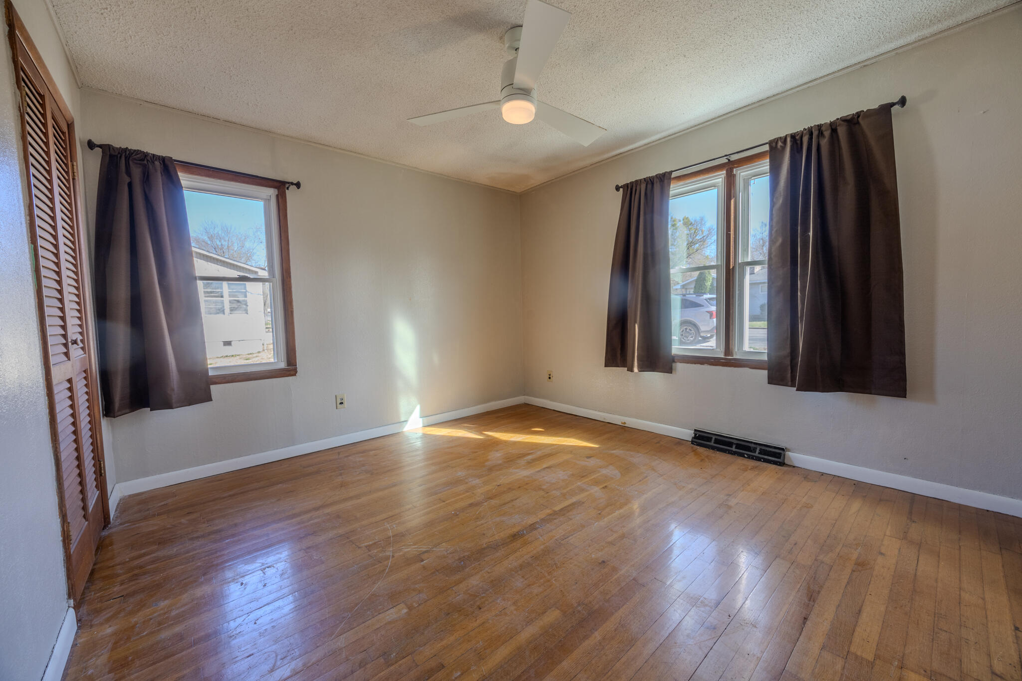 1451 West 5th Street Property Photo 14
