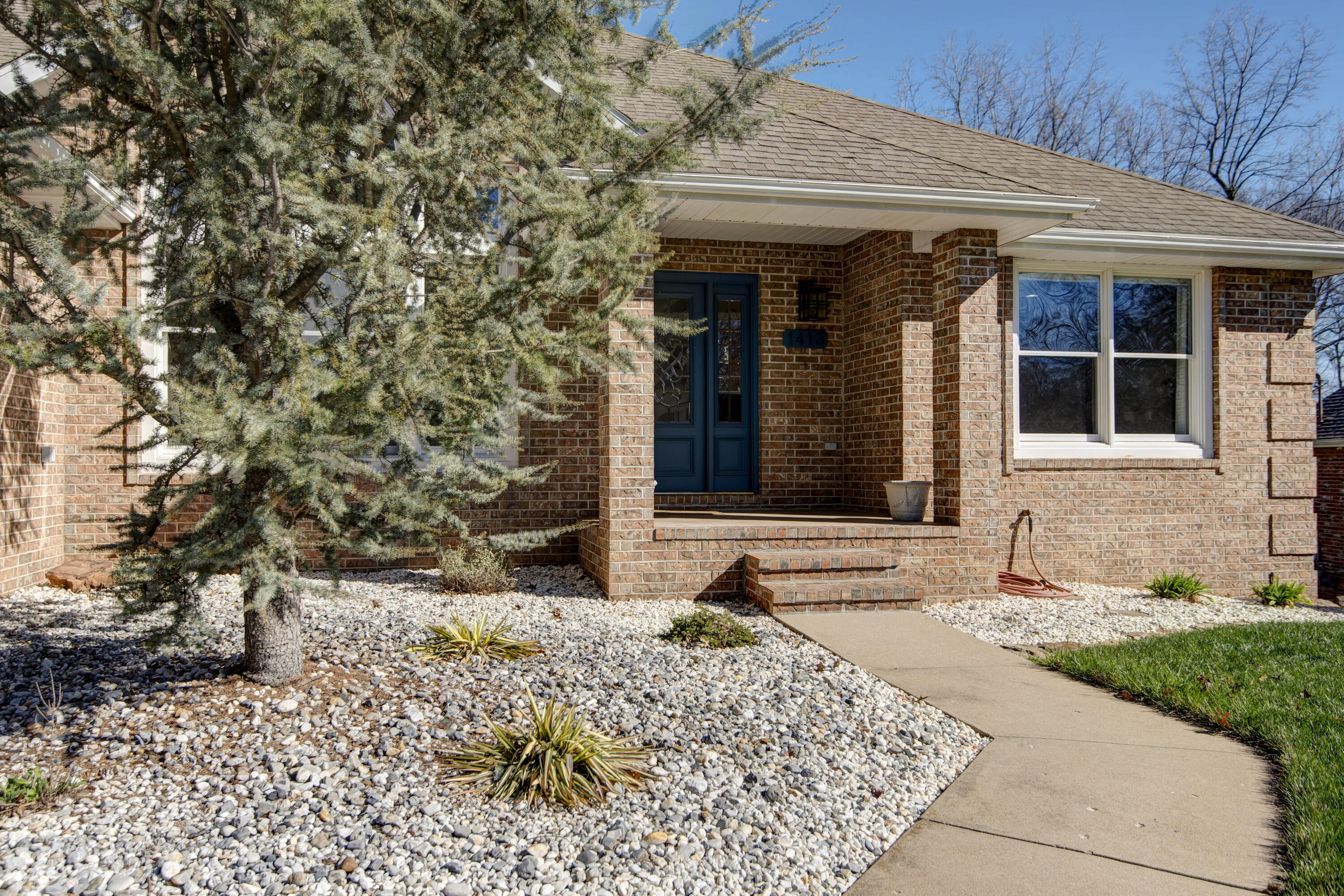 1413 South Ginger Blue Avenue Property Photo 2