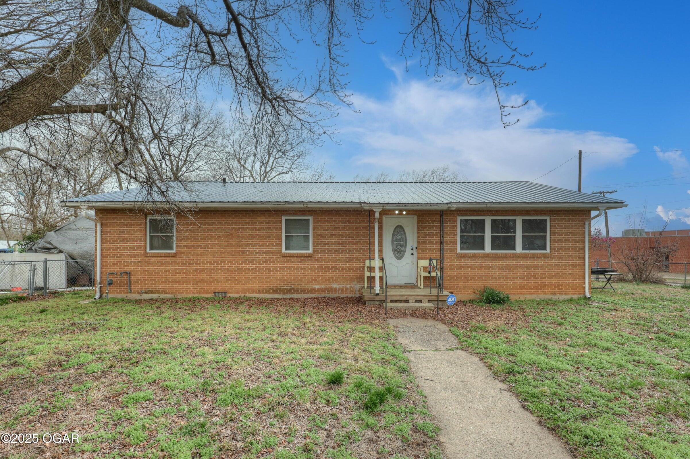 202 South Mckinley Avenue Property Photo