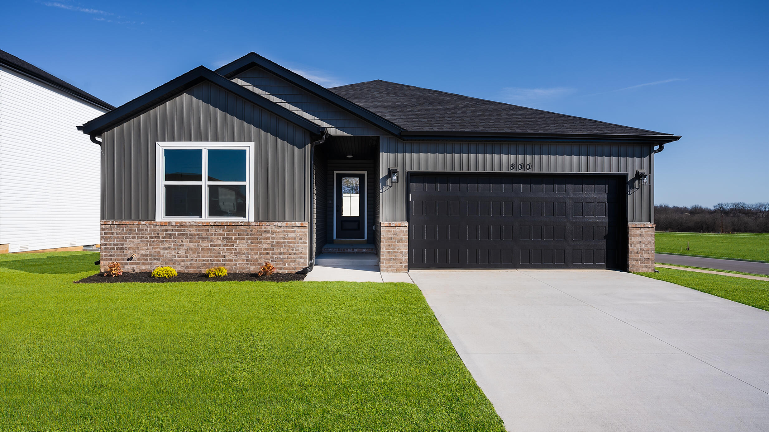 Hoffman Hills Real Estate Listings Main Image