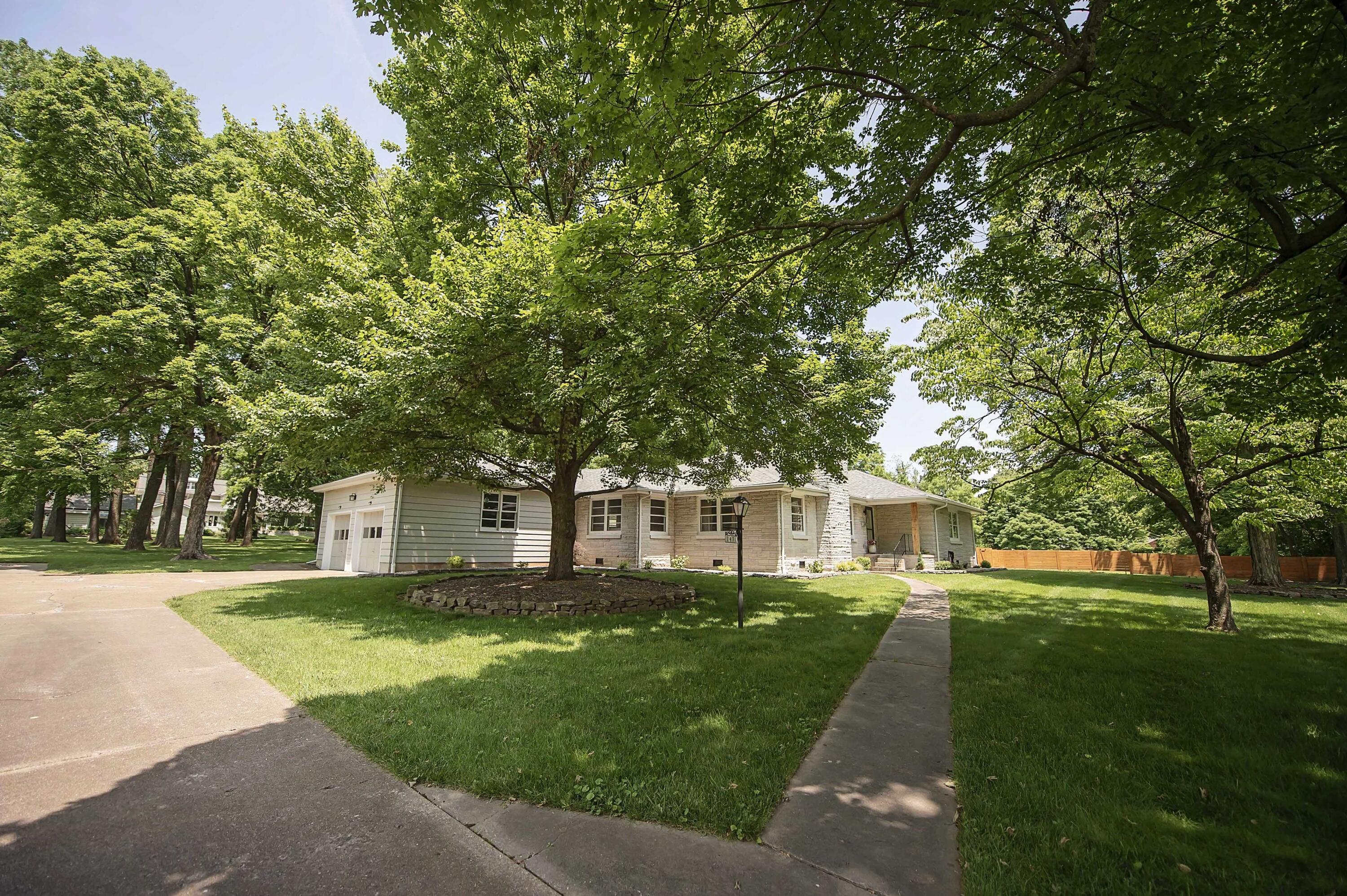 1471 East Bennett Street Property Photo 1